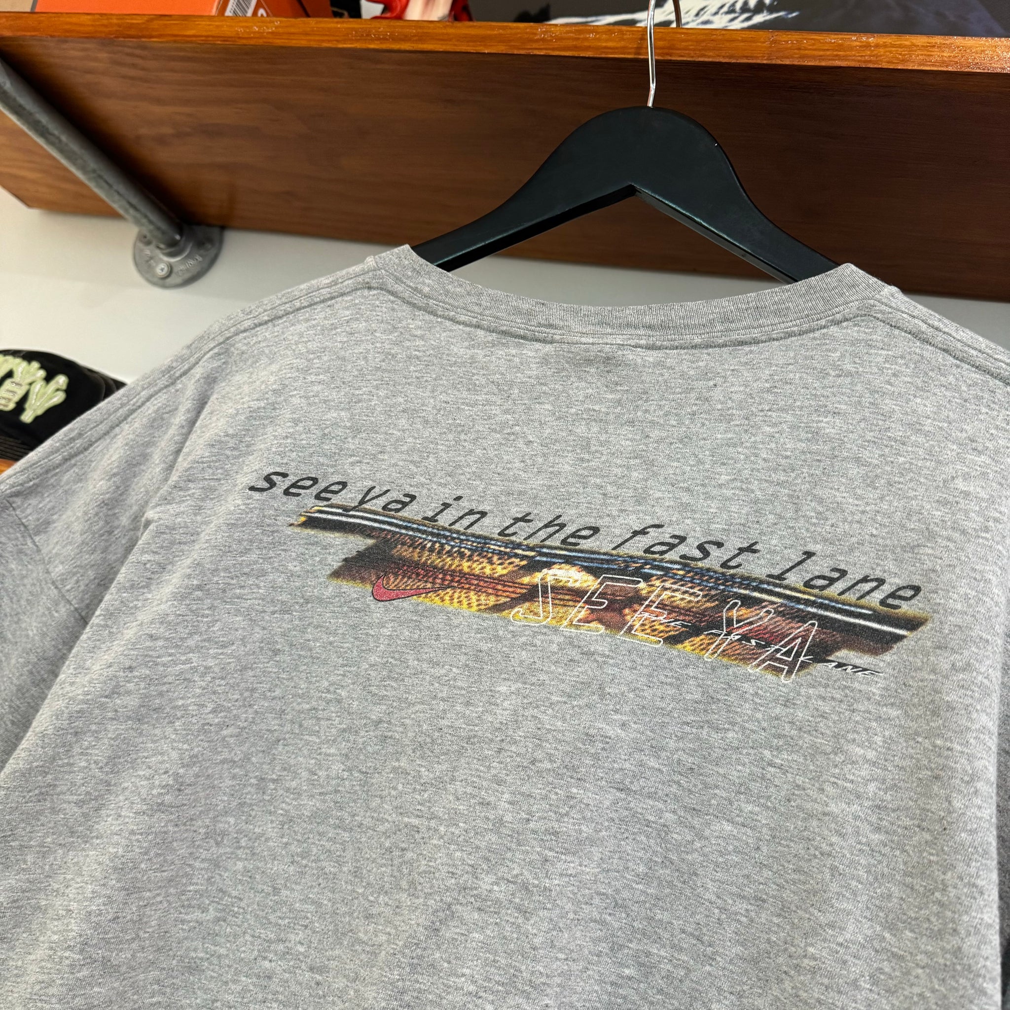 1990'S NIKE "LOCKER ROOM MYTH #17" GRAPHIC TEE - XL