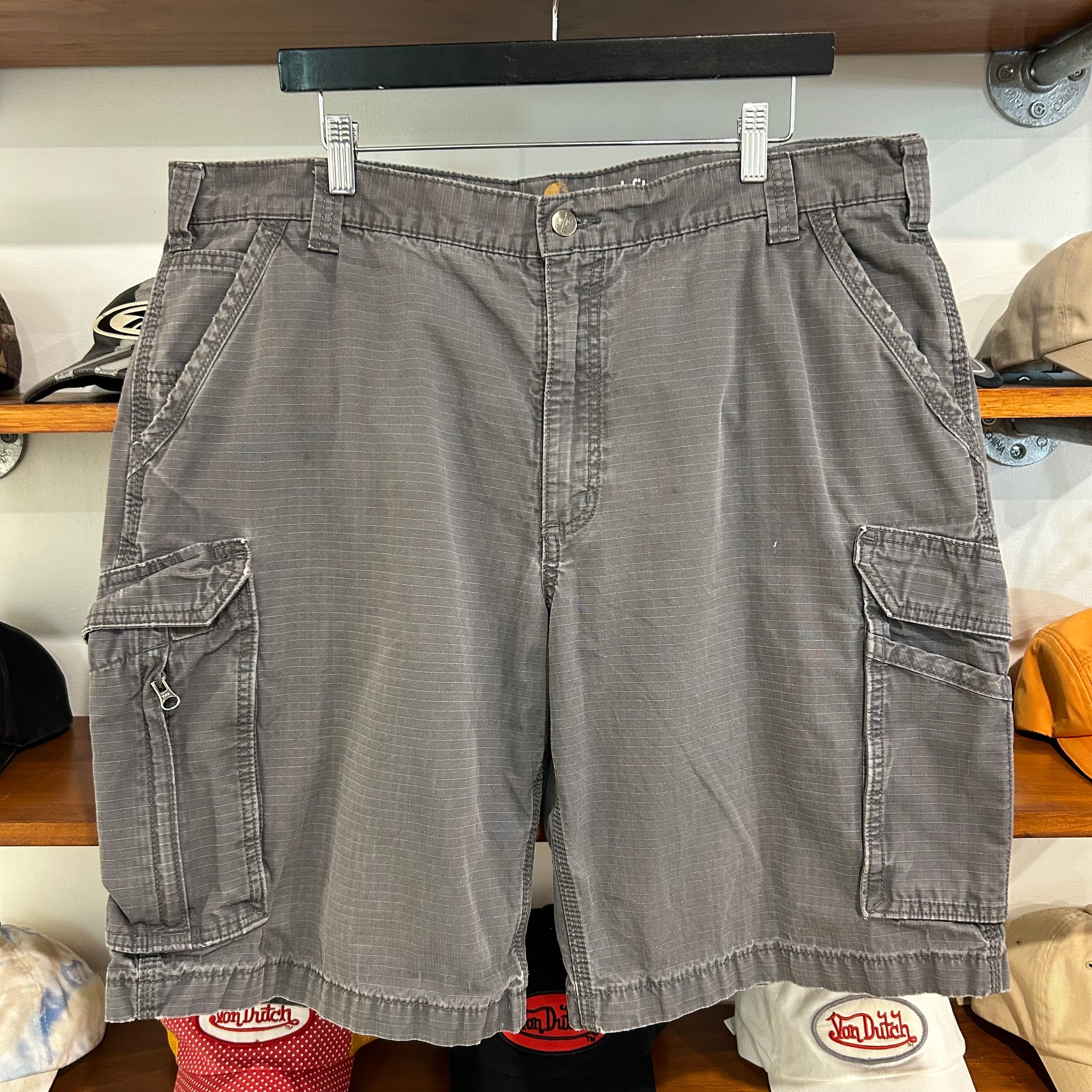 2000'S CARHARTT CARGO SHORTS - 38