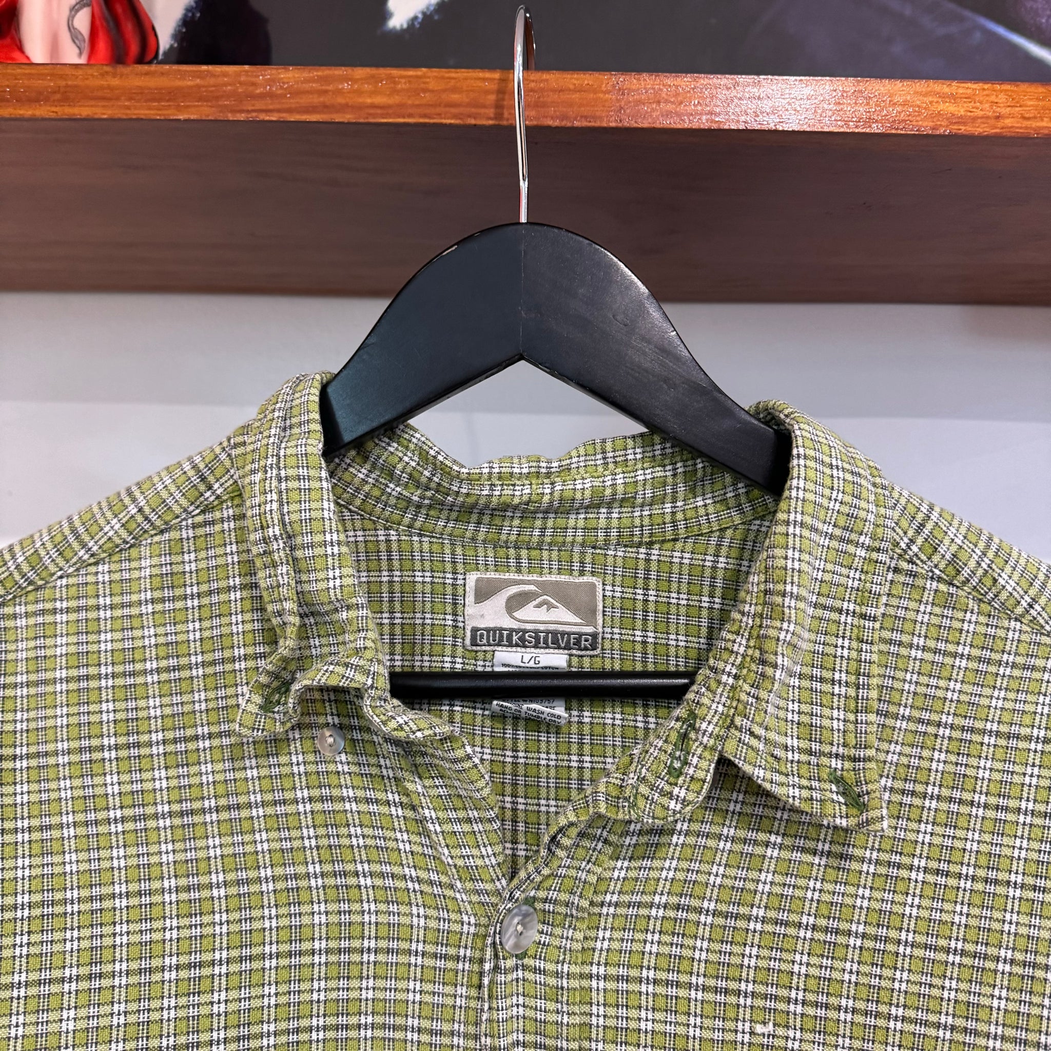 2000'S QUIKSILVER PLAID BUTTON UP - L/XL