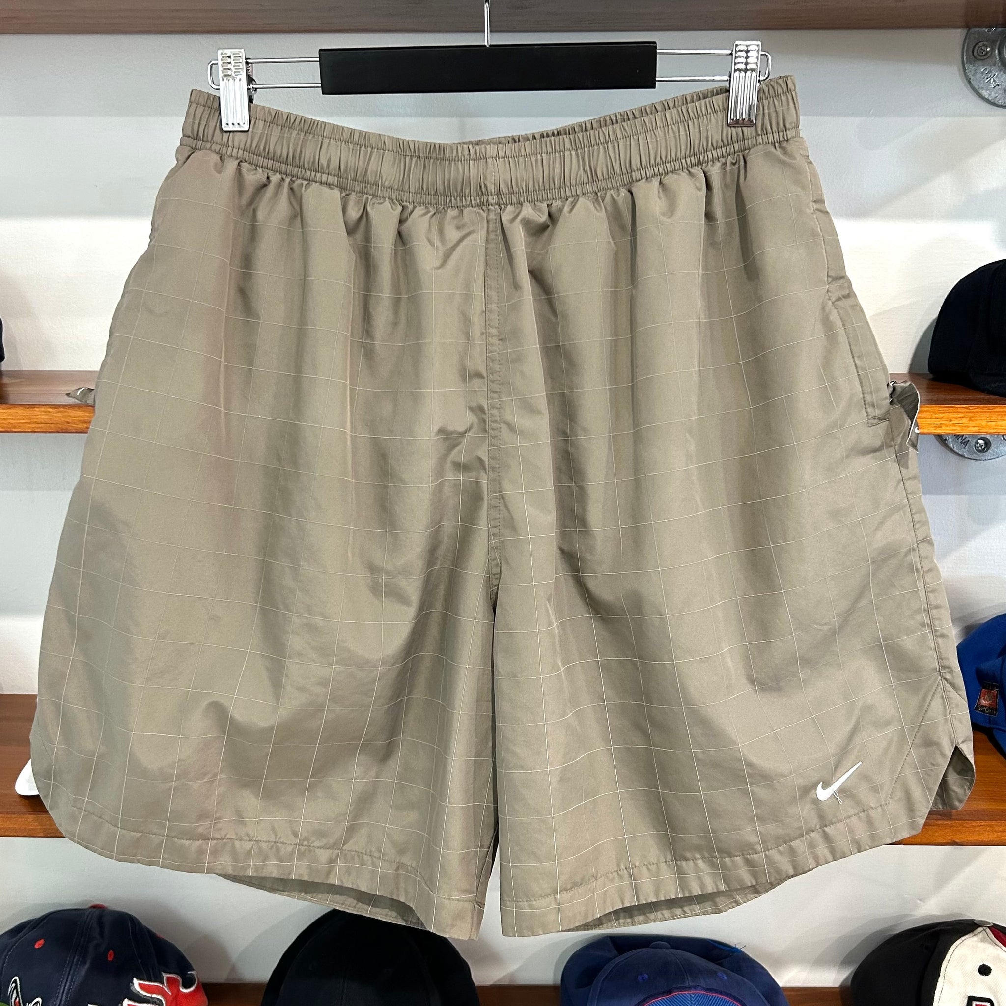 2010'S NIKE 3M GRID SHORTS - L