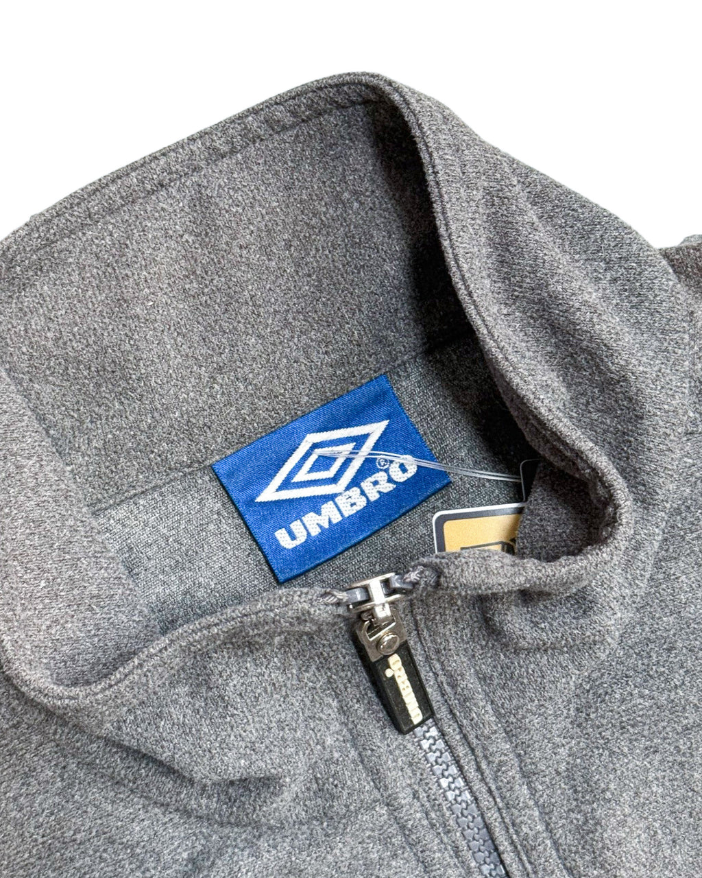 2000'S UMBRO EMBROIDERED ZIP UP JACKET - L