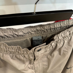 2000’S NIKE CARGO TRACK PANTS - M