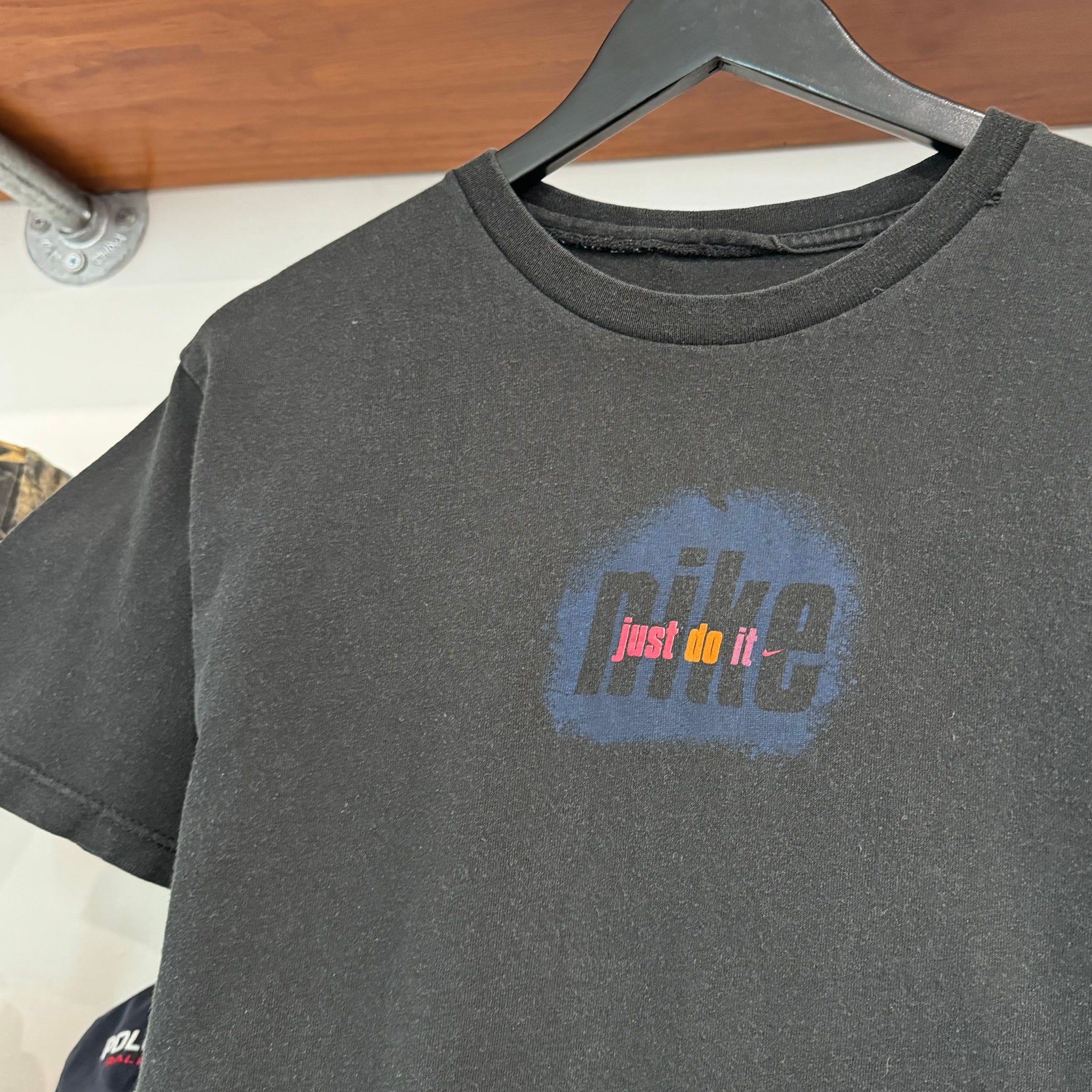 2000'S NIKE JUST DO IT GRAPHIC TEE - S/M