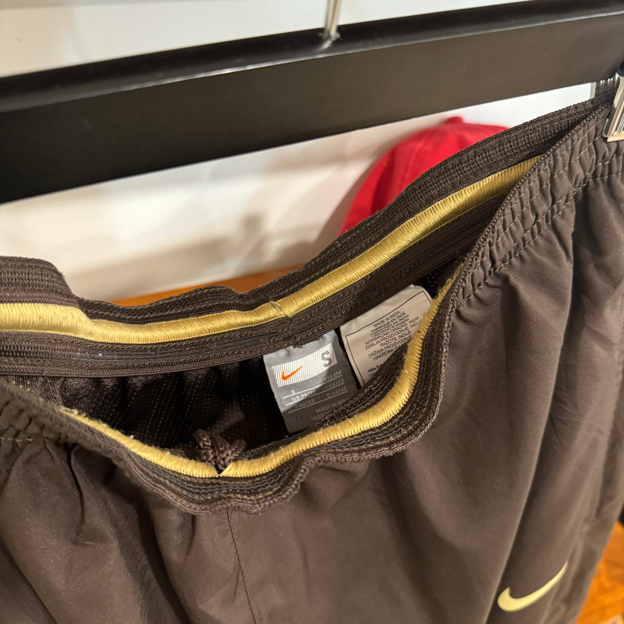 2000’S NIKE BARCELONA FC TRACK PANTS - M