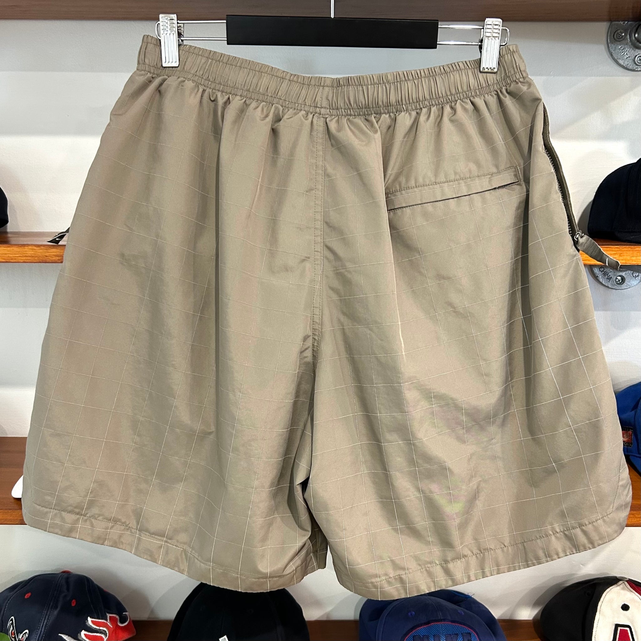 2010'S NIKE 3M GRID SHORTS - L