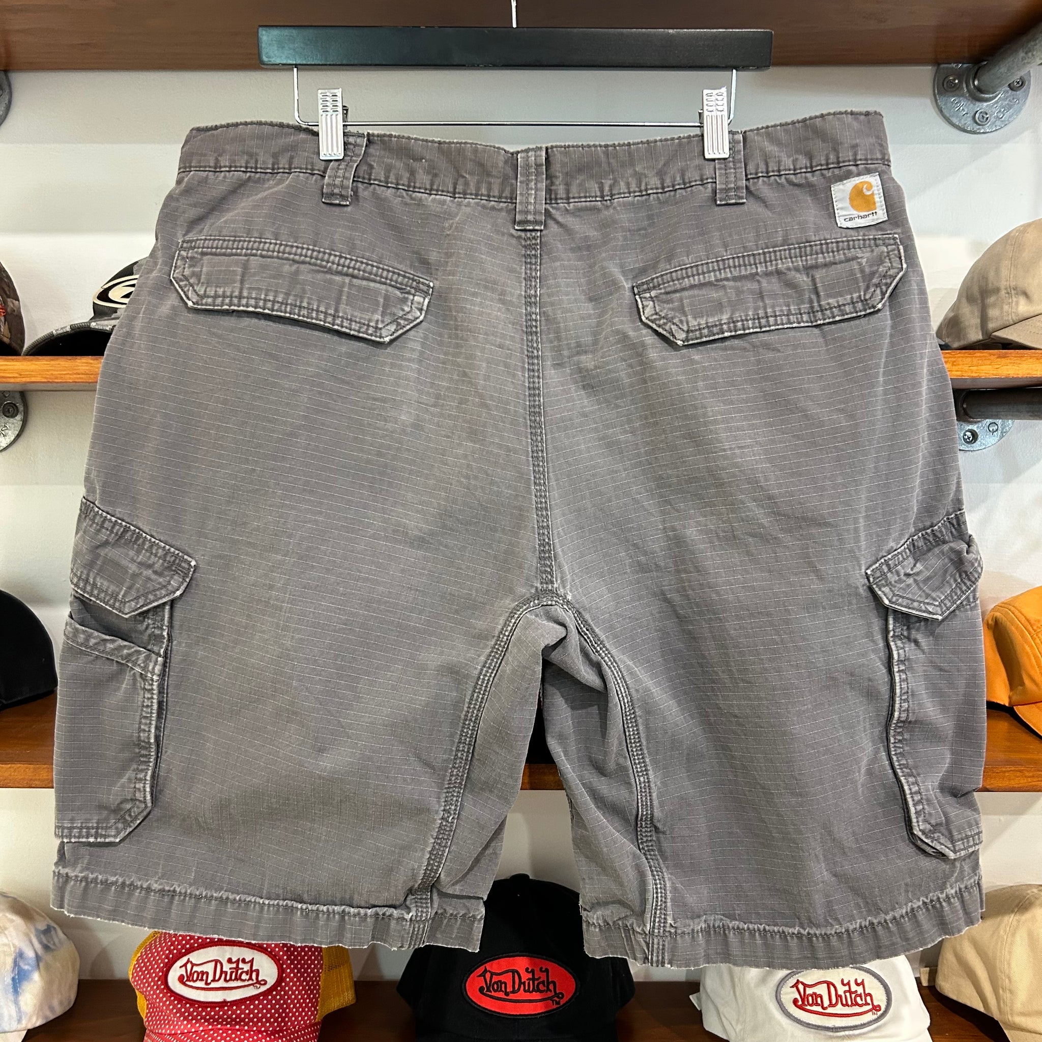2000'S CARHARTT CARGO SHORTS - 38