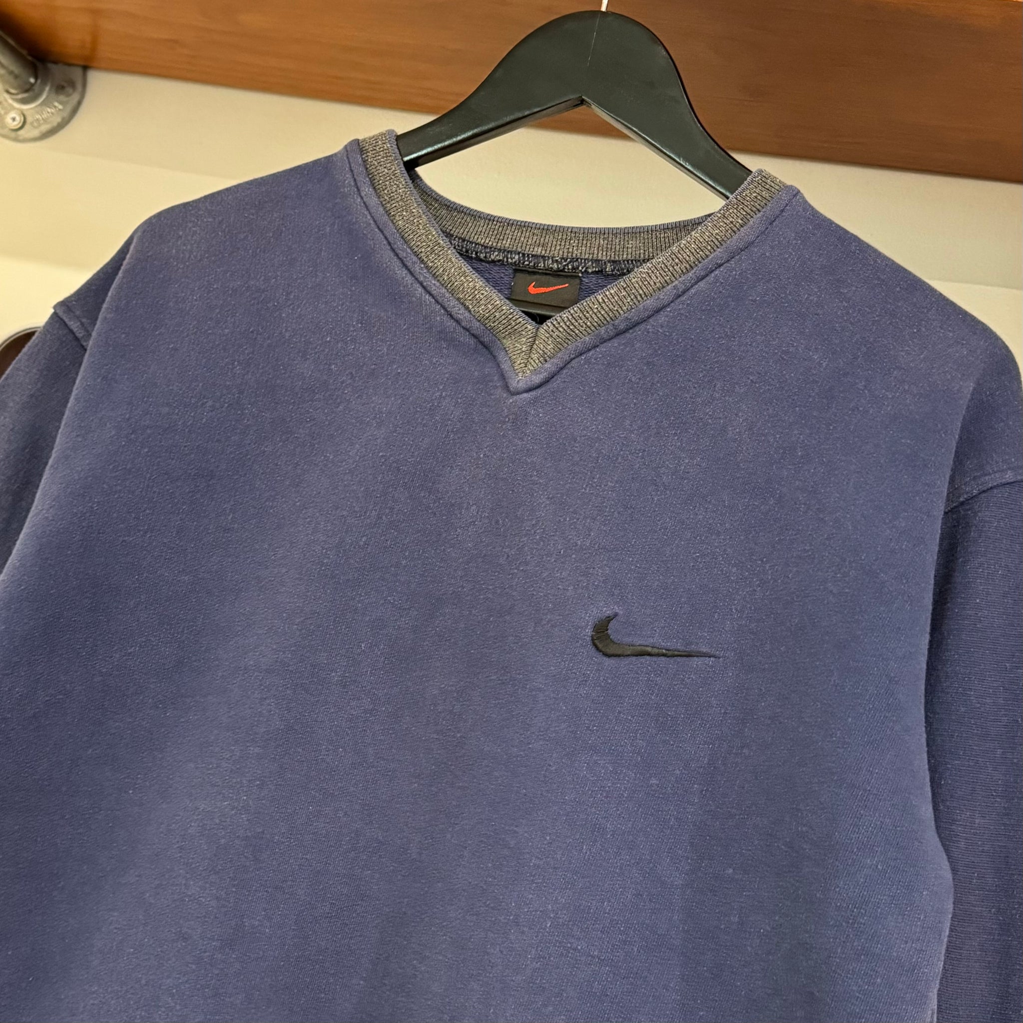 1990'S NIKE SWOOSH TRIM SWEATSHIRT - S/M