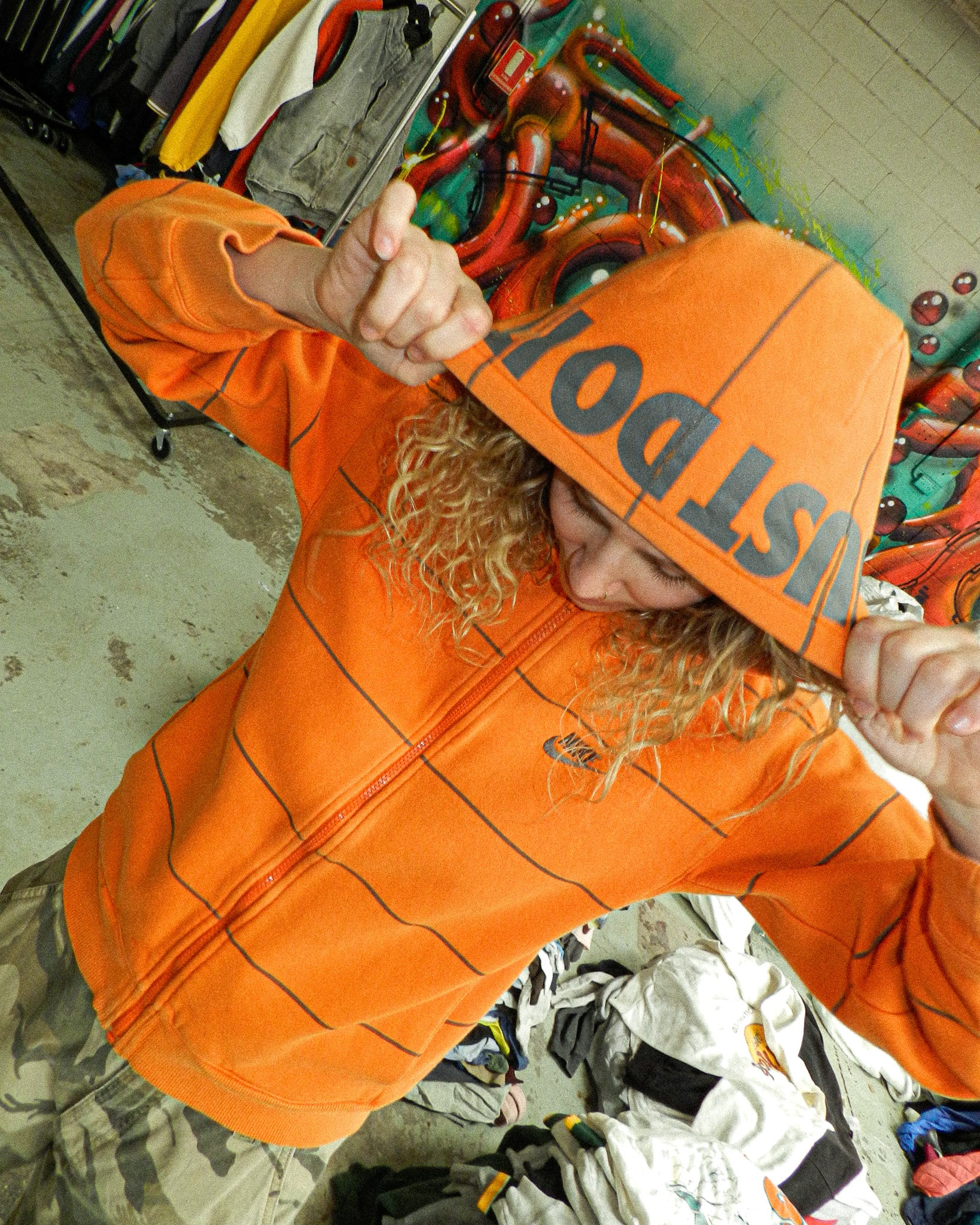 2000'S NIKE 'JUST DO IT' STRIPED HOODIE - M