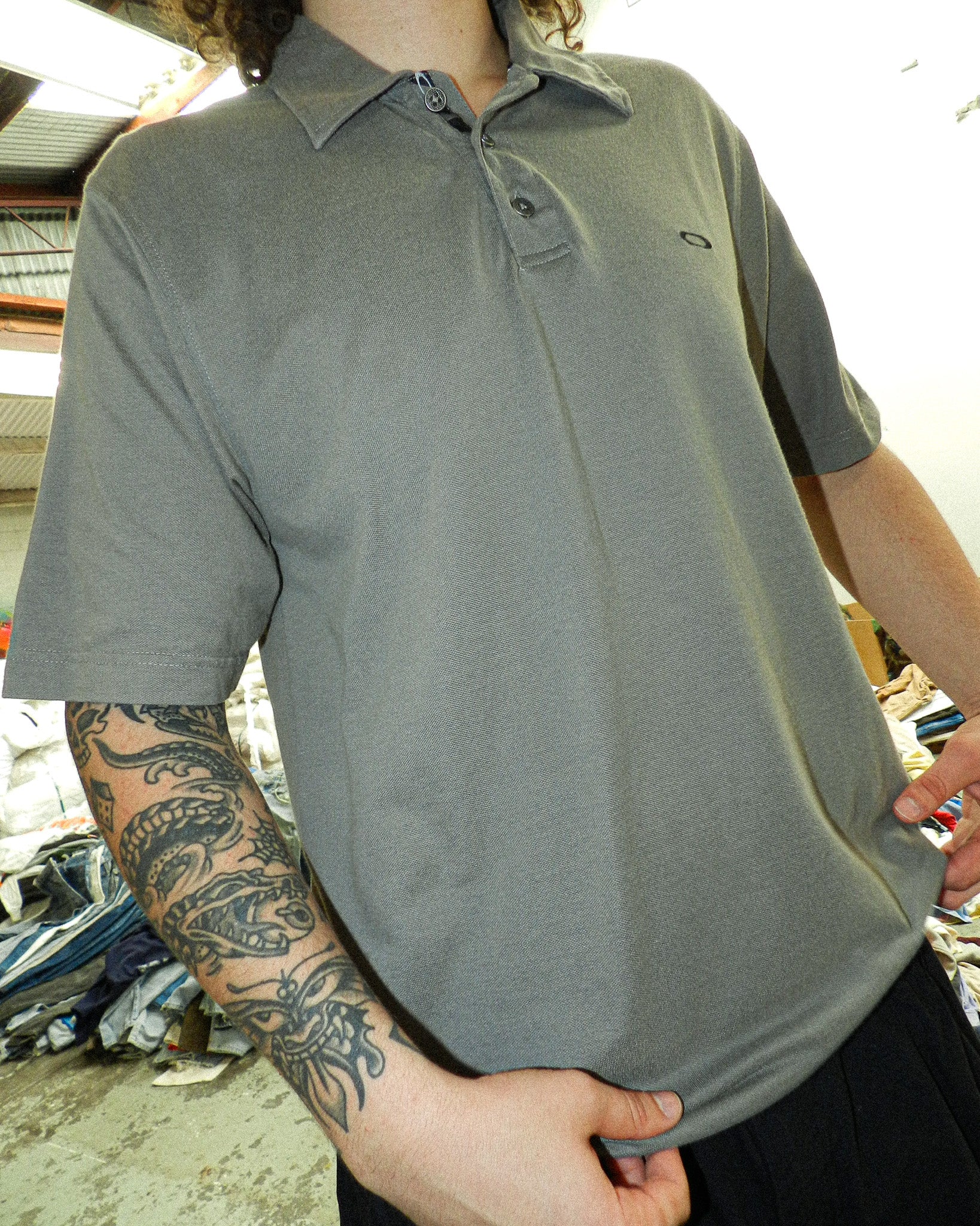 2000'S OAKLEY EMBROIDERED POLO SHIRT - M/L