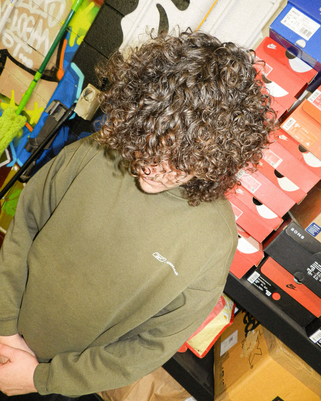 2000'S REEBOK EMBROIDERED SWEATSHIRT - L