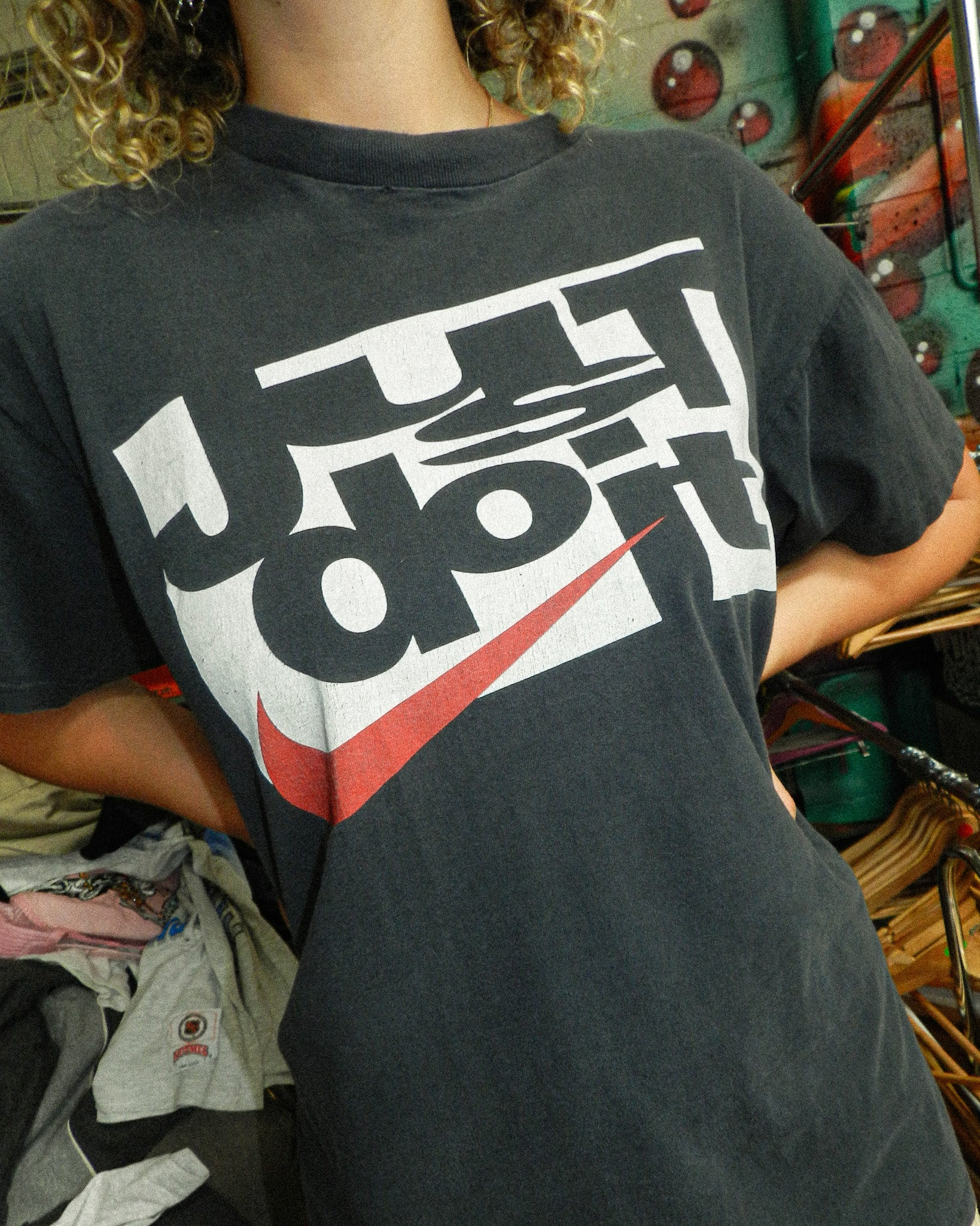 1990'S NIKE 'JUST DO IT' GRAPHIC TEE - M