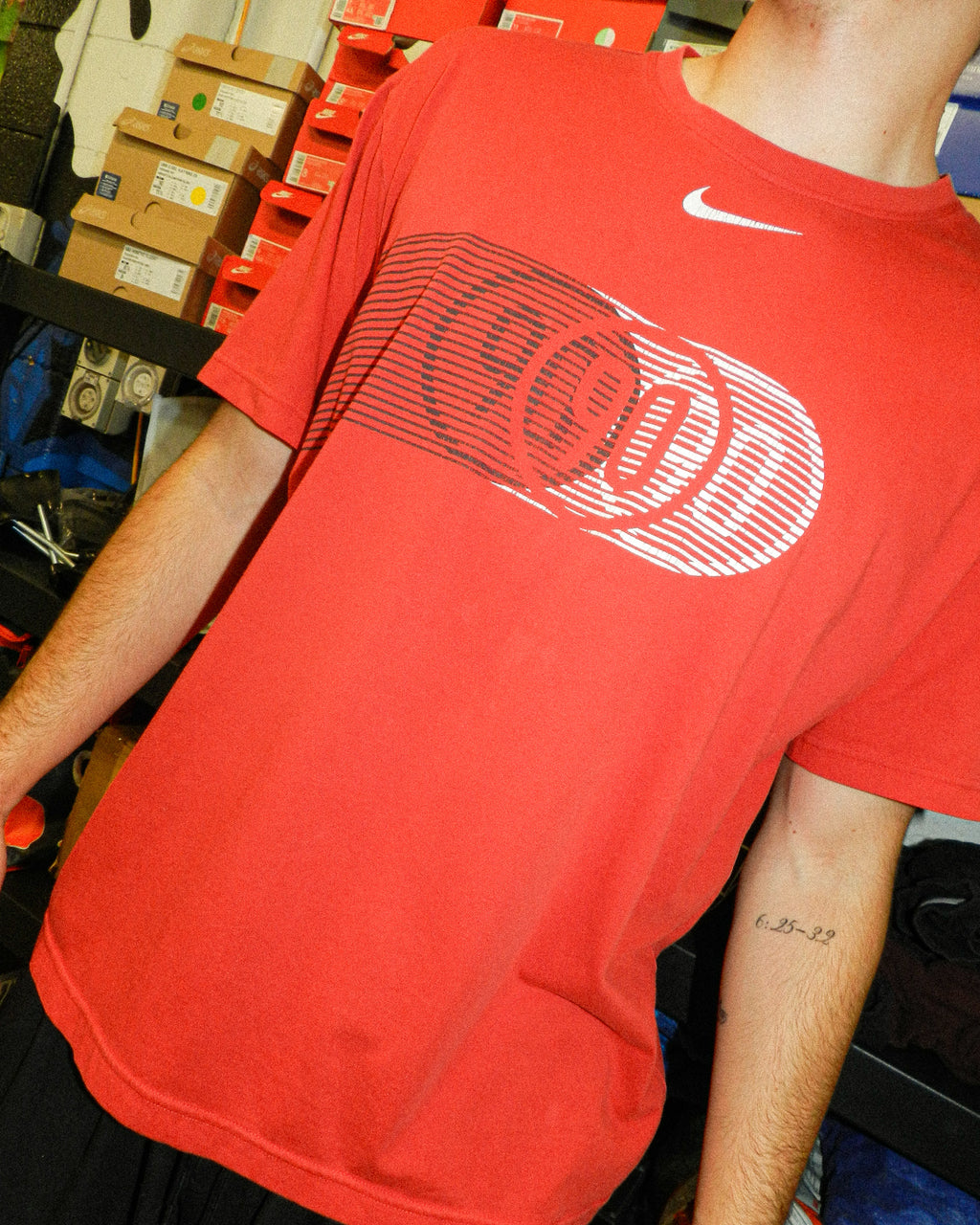 2000'S NIKE T90 'NO PAIN, NO GAIN' GRAPHIC TEE - L