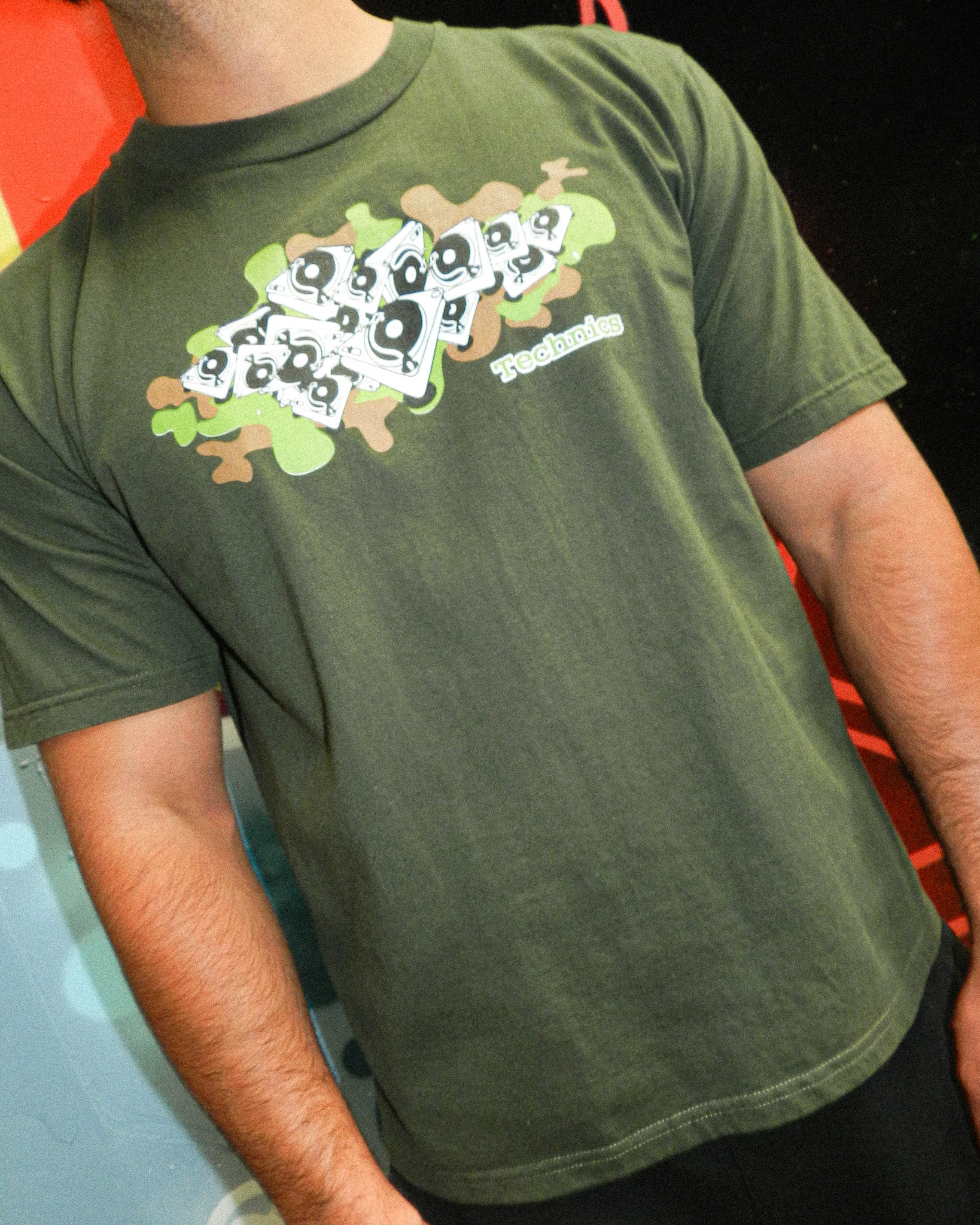 2000'S TECHNICS GRAPHIC TEE - L