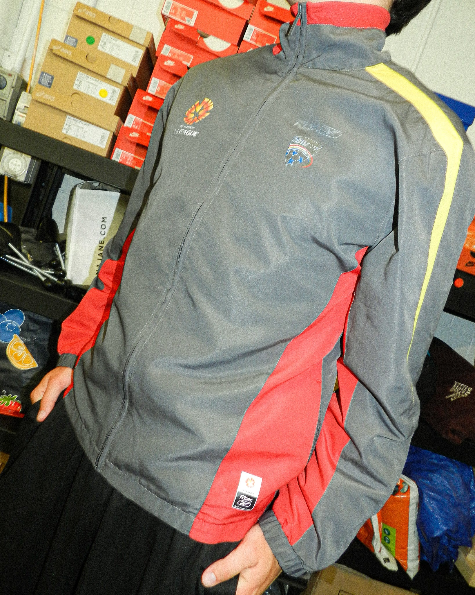 2000'S REEBOK ADELAIDE UNITED F.C JACKET - L