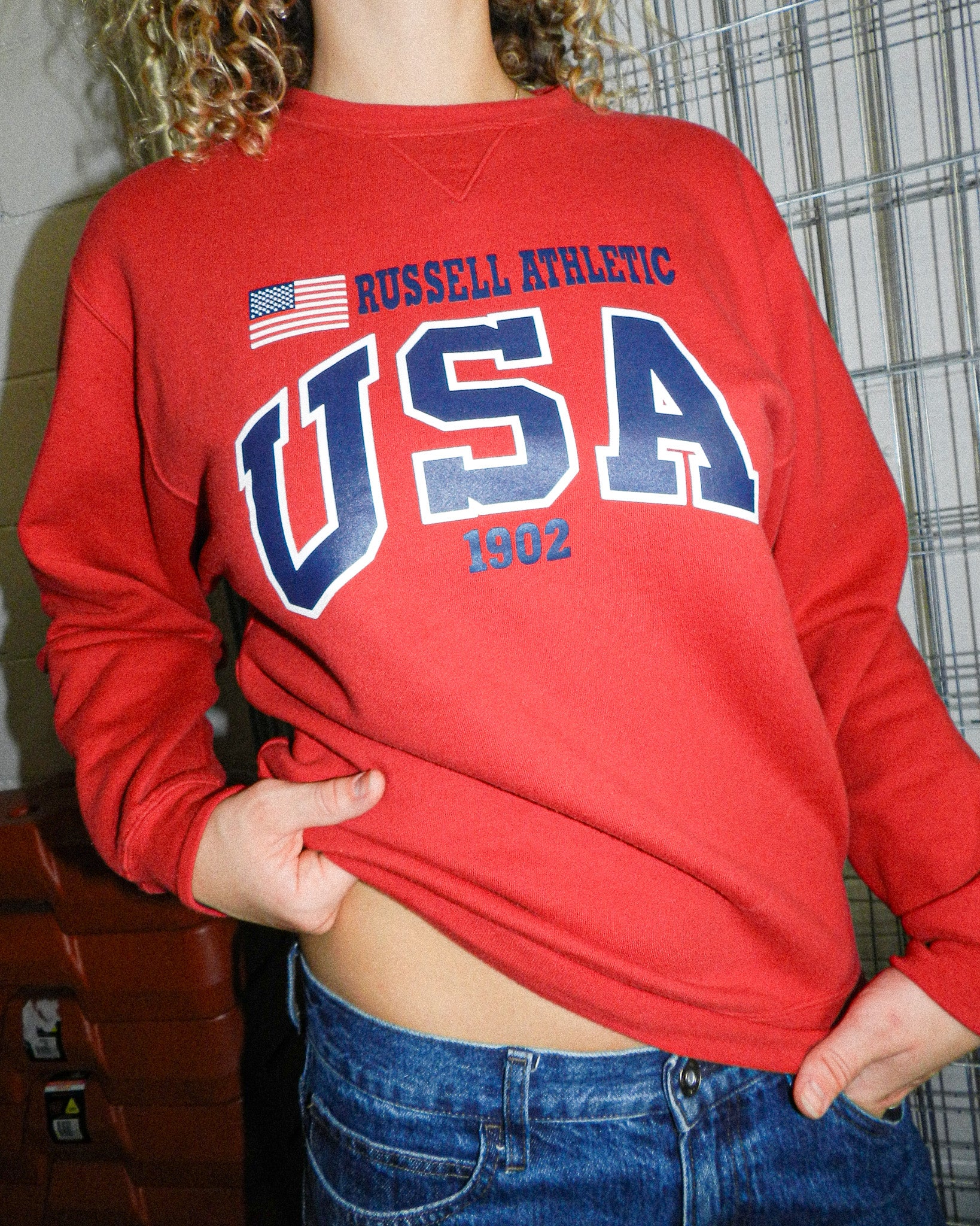 2000'S RUSSELL ATHLETIC USA SWEATSHIRT -S/M