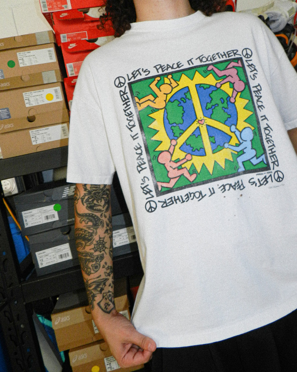 1993 'LET'S PEACE IT TOGETHER' GRAPHIC TEE - L