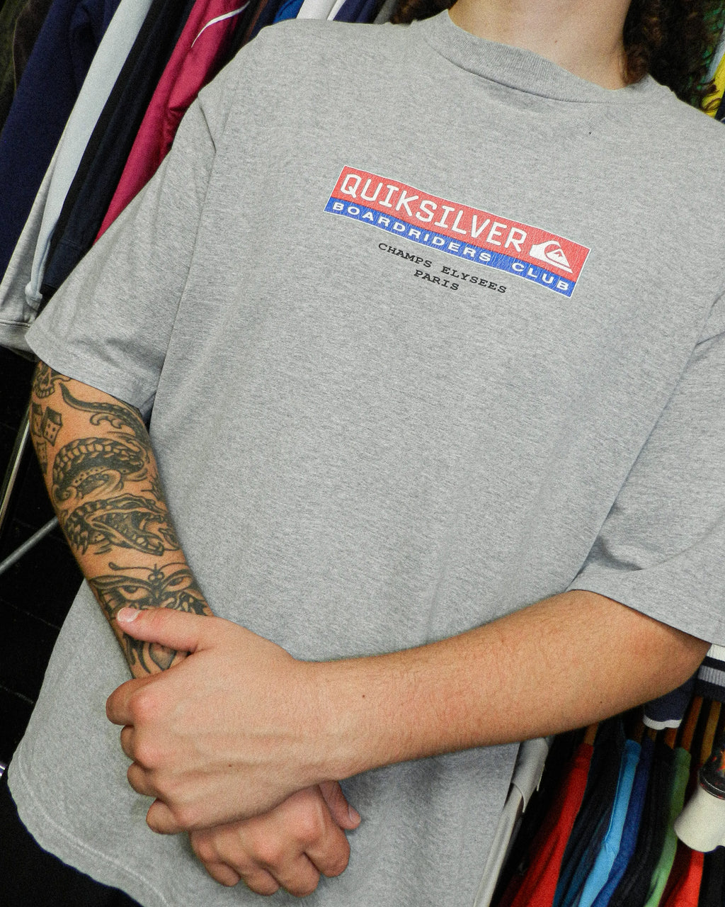 2000'S QUIKSILVER BOARDRIDERS CLUB GRAPHIC TEE - L/XL