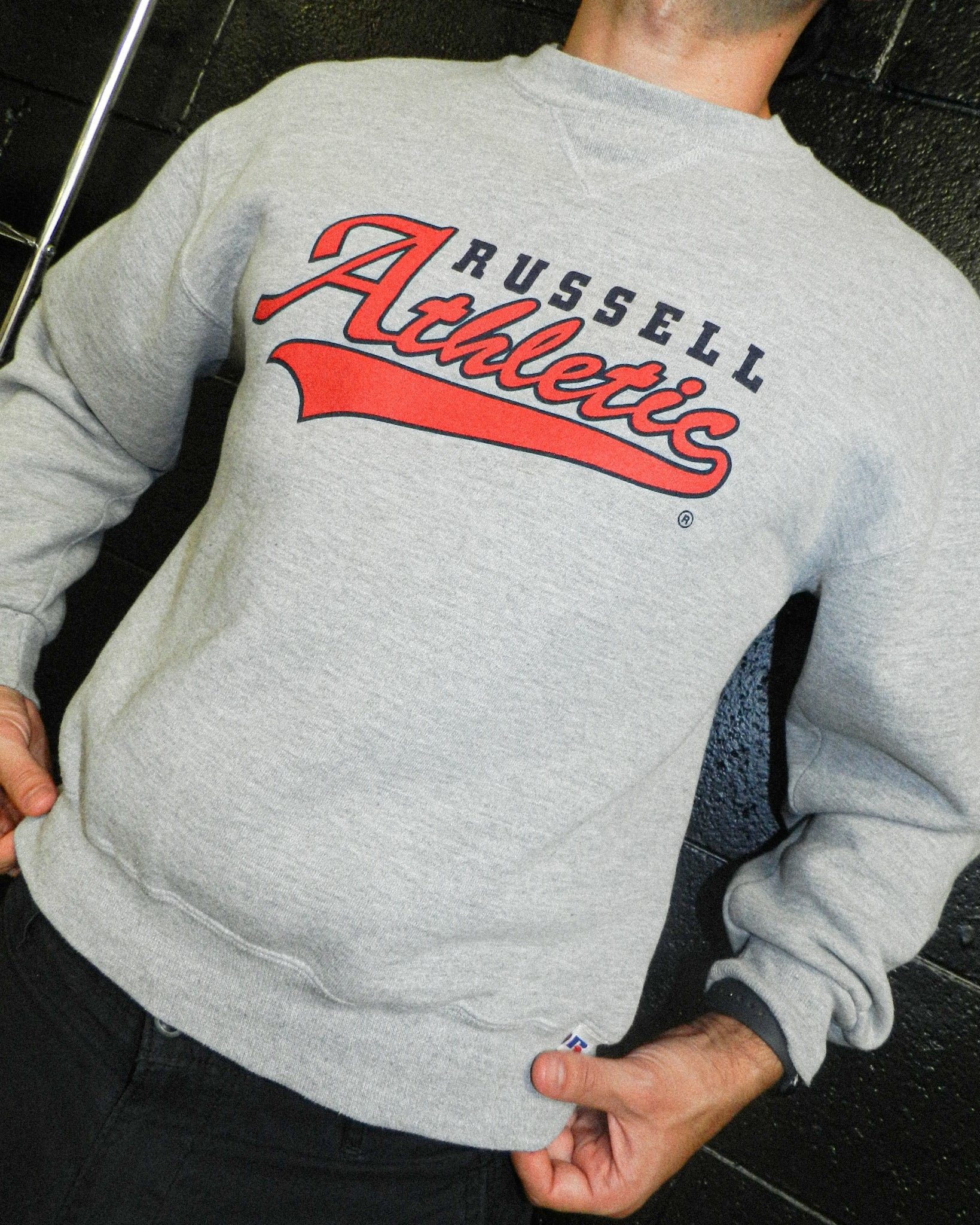 2000'S RUSSELL ATHLETIC SPELL-OUT SWEATSHIRT - M