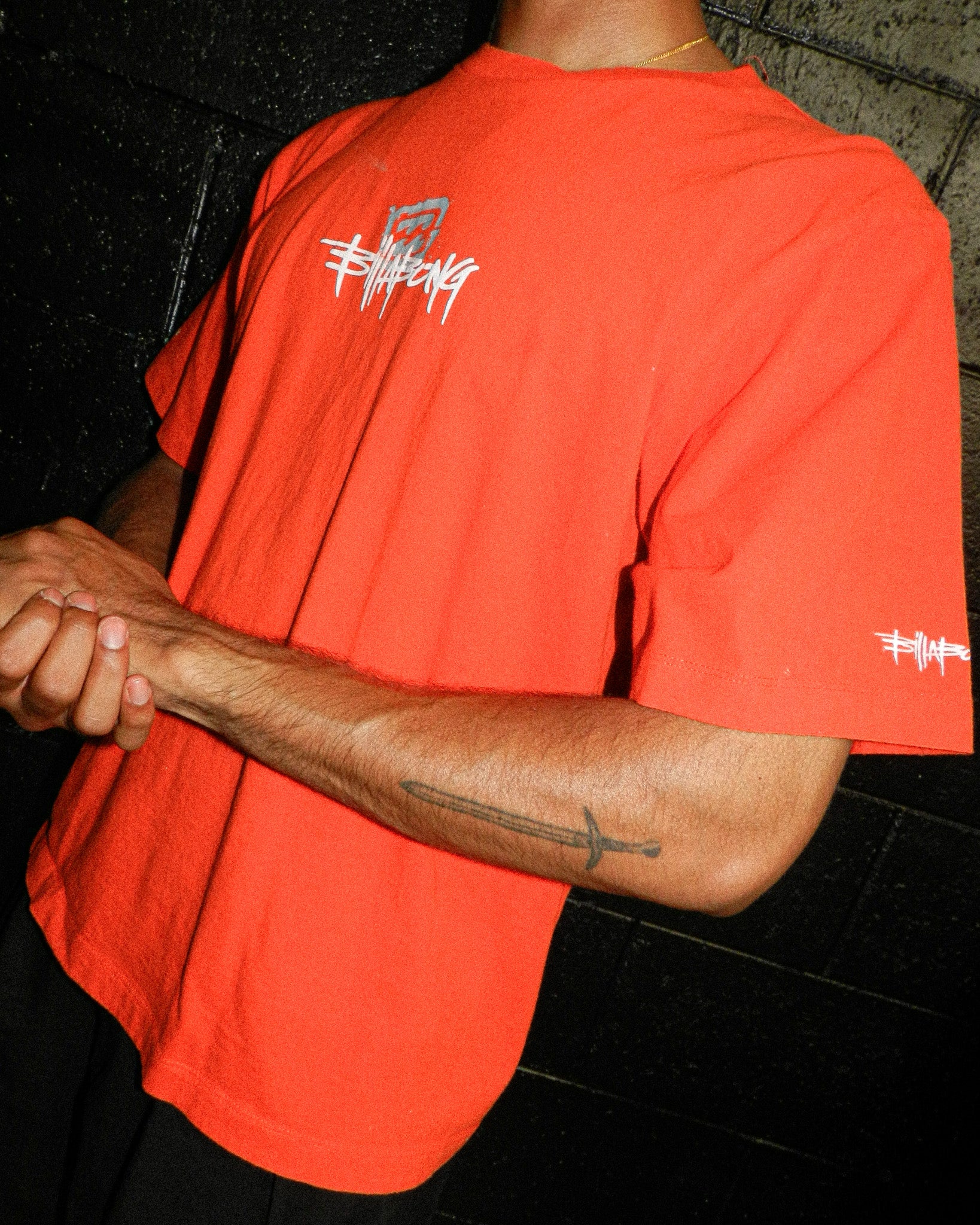 2000'S BILLABONG GRAPHIC TEE - L/XL