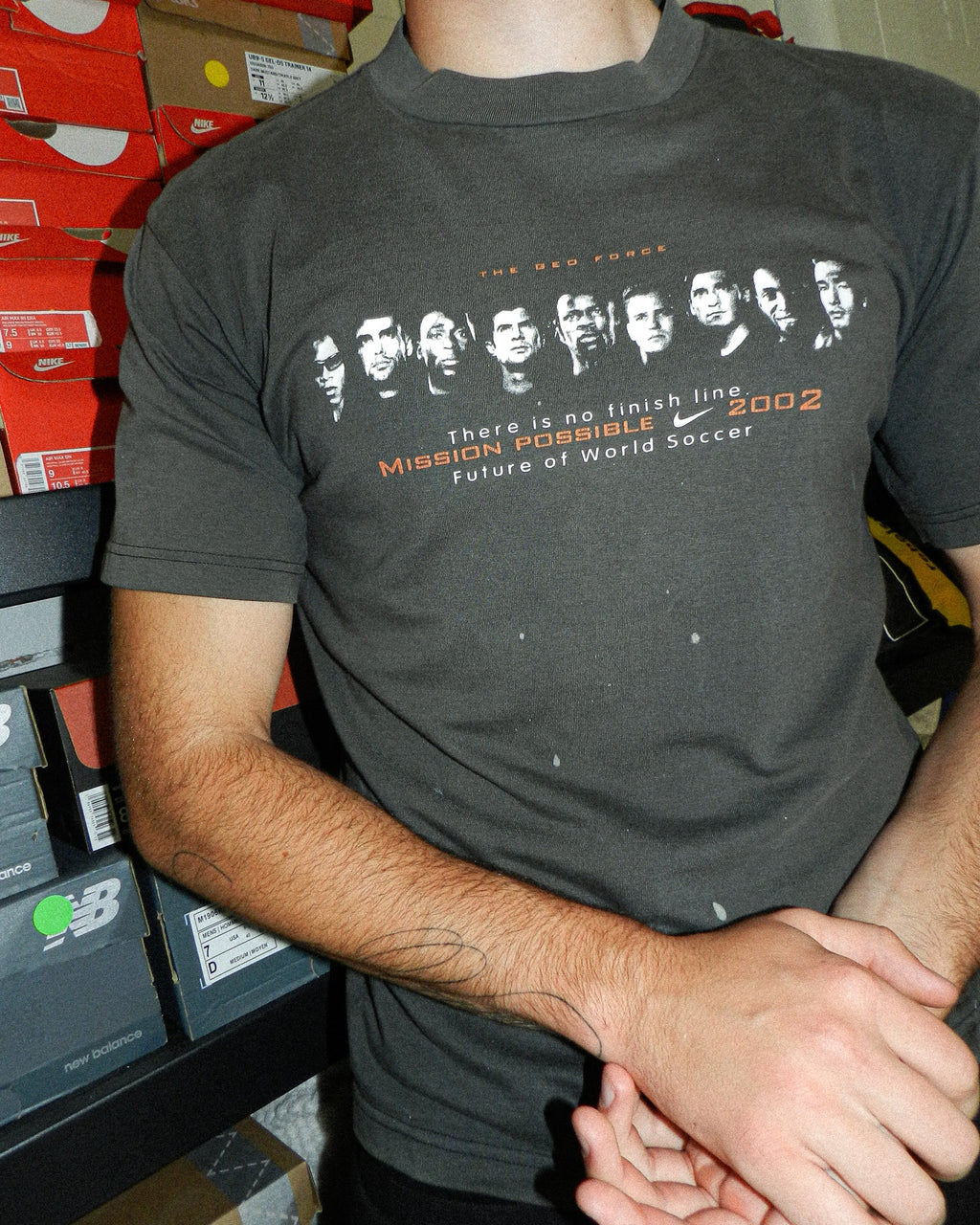 2002 NIKE SOCCER 'MISSION IMPOSSIBLE' TEE - M