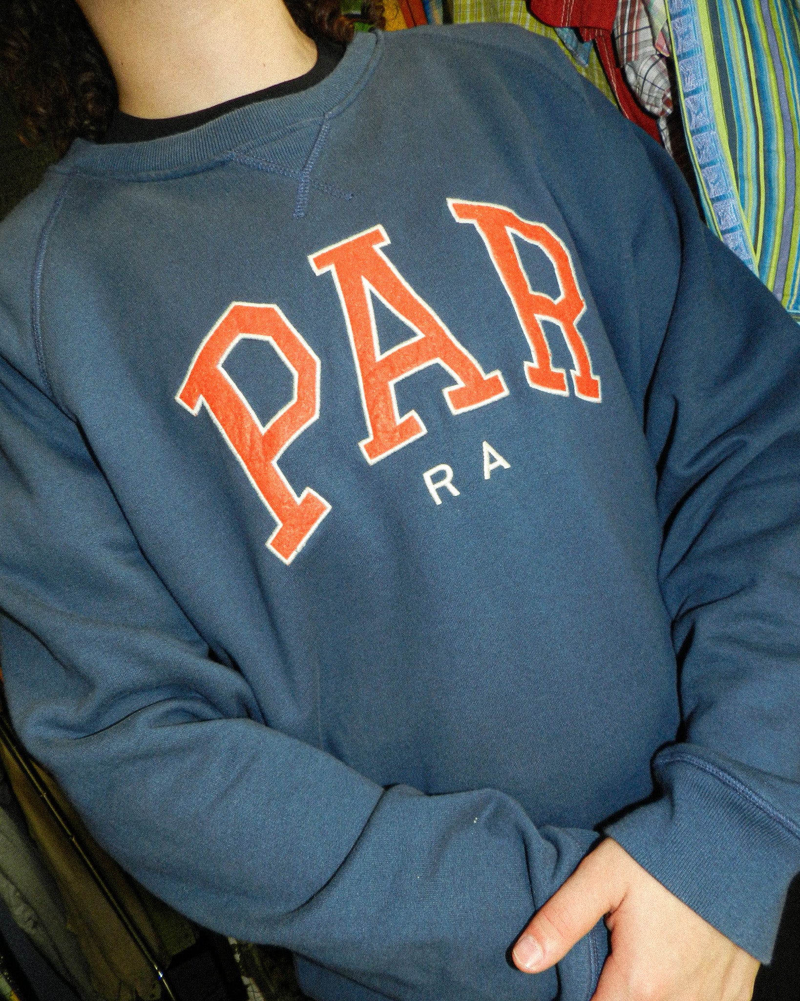 2020'S PARRA EMBROIDERED SPELL OUT SWEATSHIRT - XL