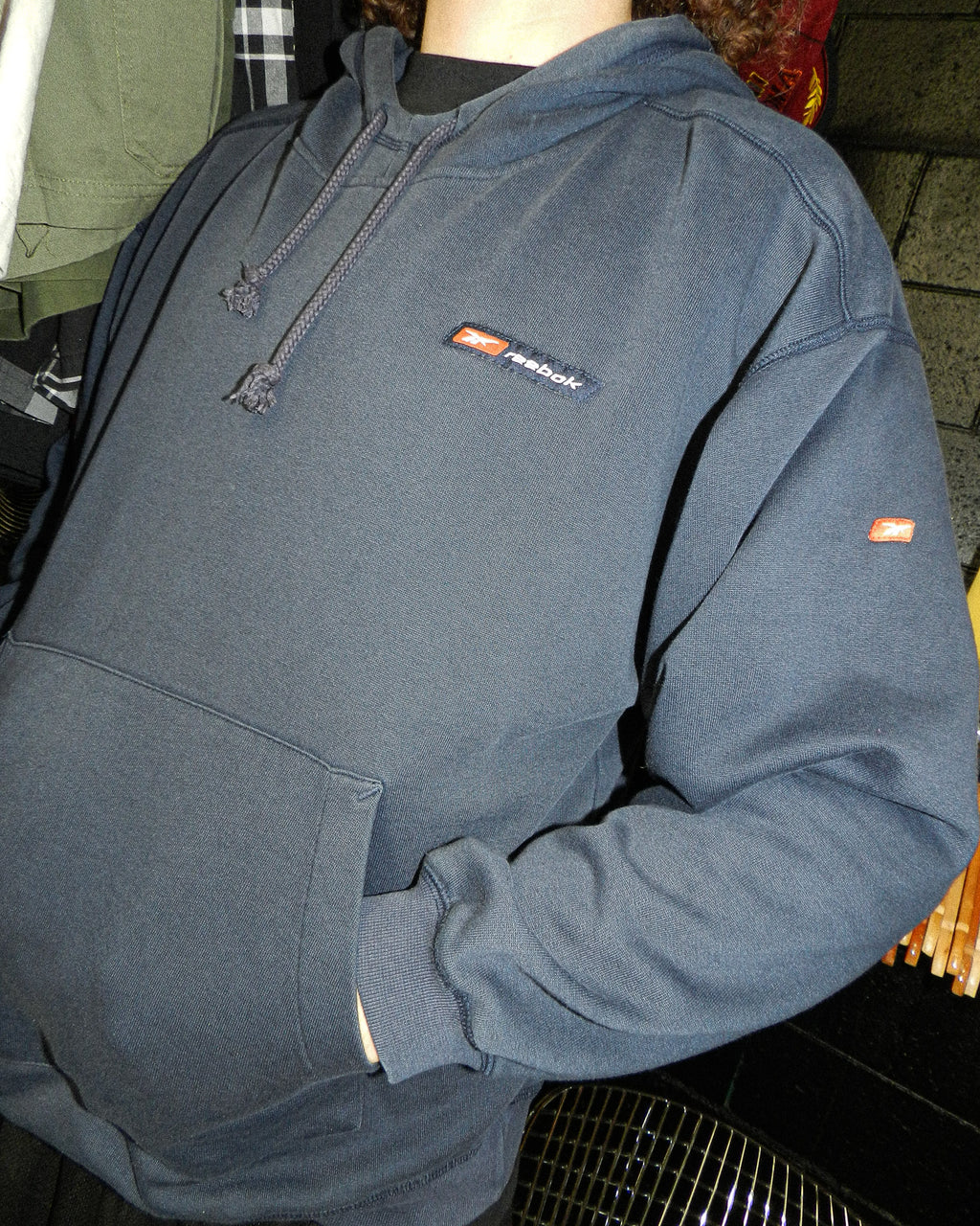 2000'S REEBOK LOGO EMBROIDERED HOODIE - L