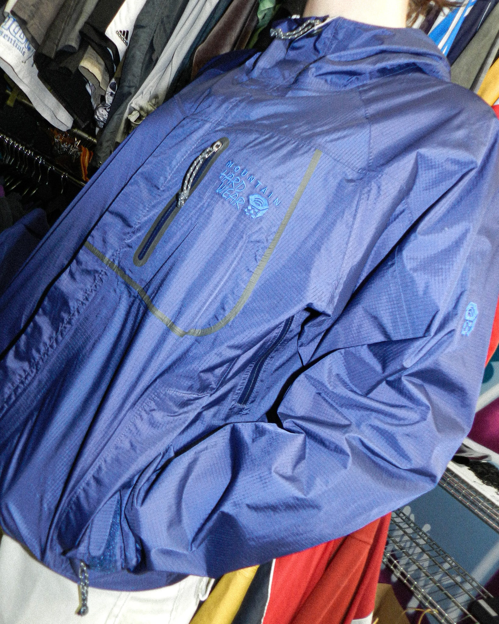 2000'S MOUNTAIN HARDWEAR SPRAY JACKET - M