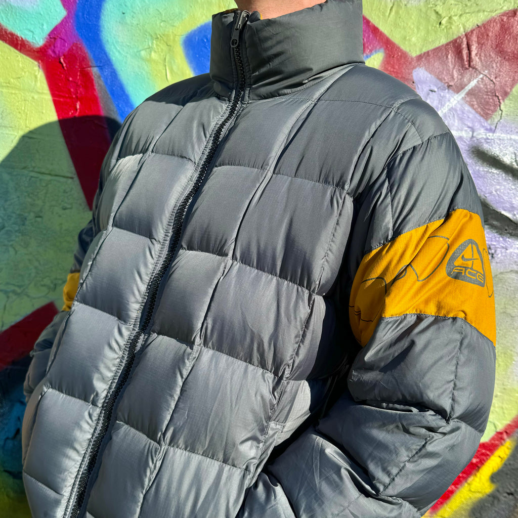 2000'S NIKE ACG REVERSIBLE PUFFER JACKET - M