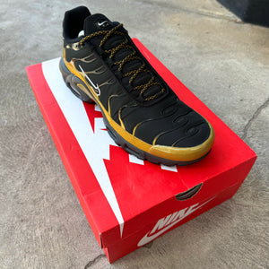 NIKE AIR MAX PLUS TUNED - BLACK GOLD