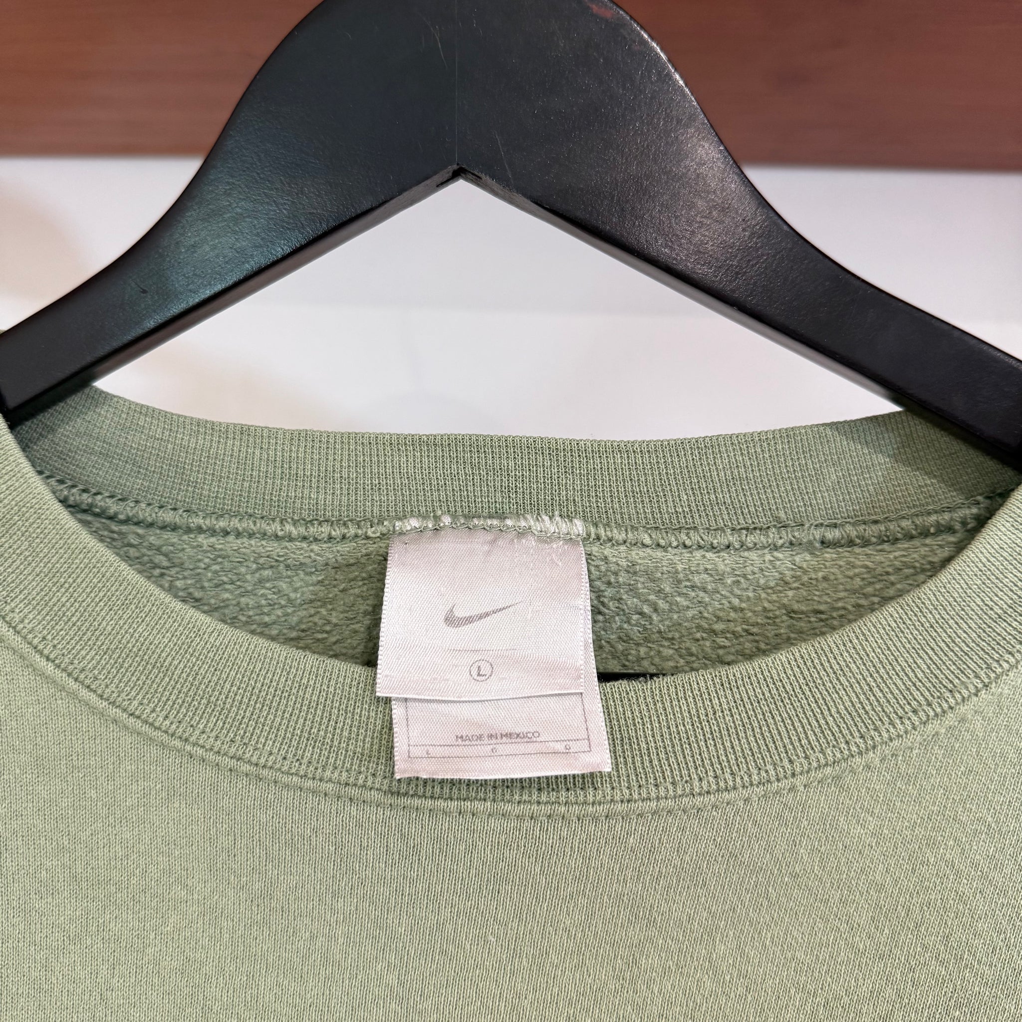 2000'S NIKE SWOOSH SWEATSHIRT - M/L