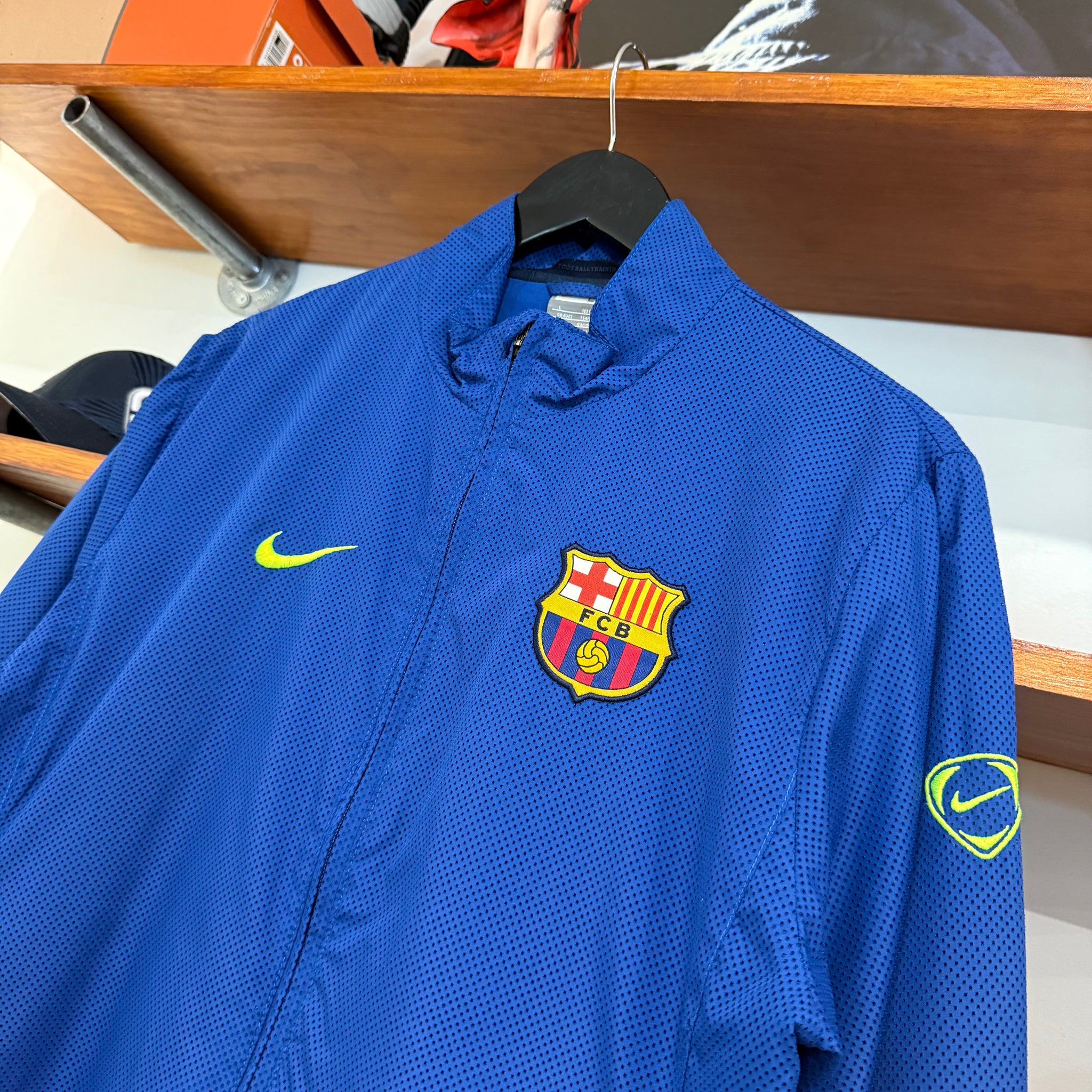 2009 NIKE T90 FC BARCELONA JACKET - M
