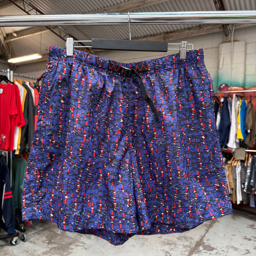 2010'S DEADSTOCK NIKE ACG PATTERNED SHORTS - XL