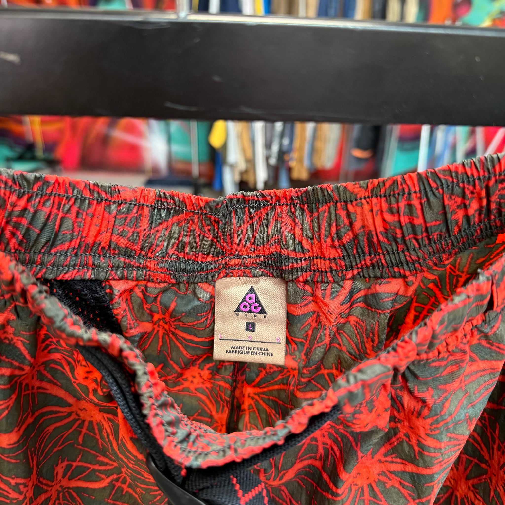 2010'S DEADSTOCK NIKE ACG PATTERNED SHORTS - XL