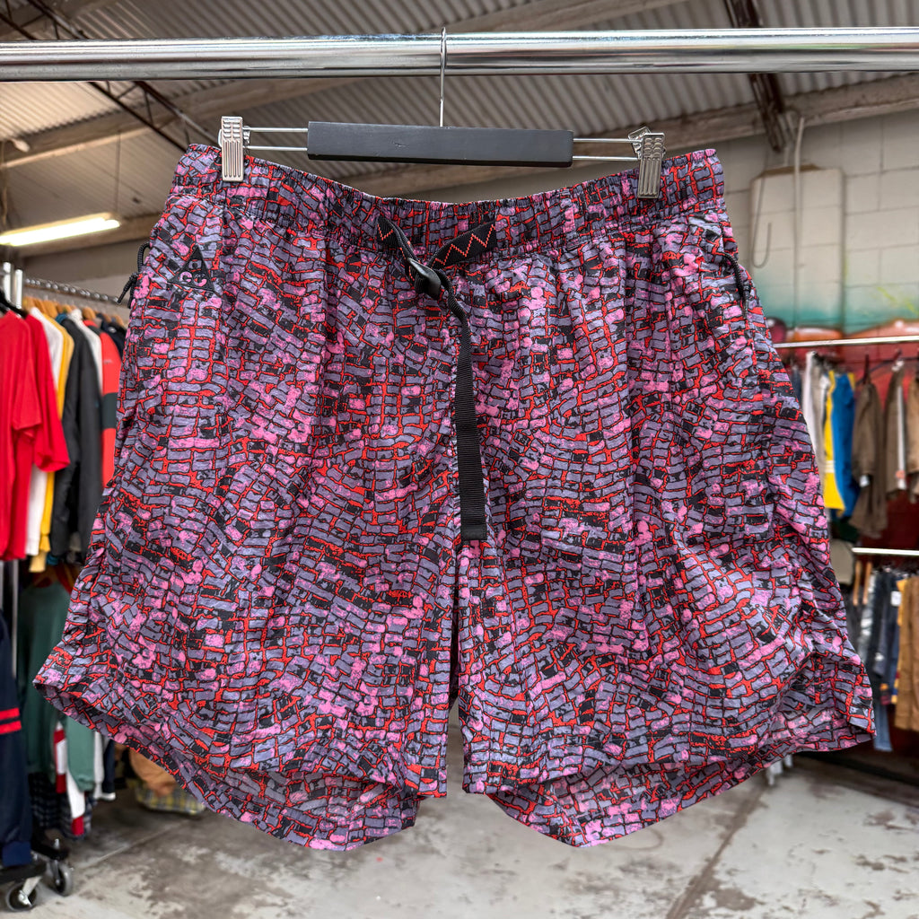 2010'S DEADSTOCK NIKE ACG PATTERNED SHORTS - XL