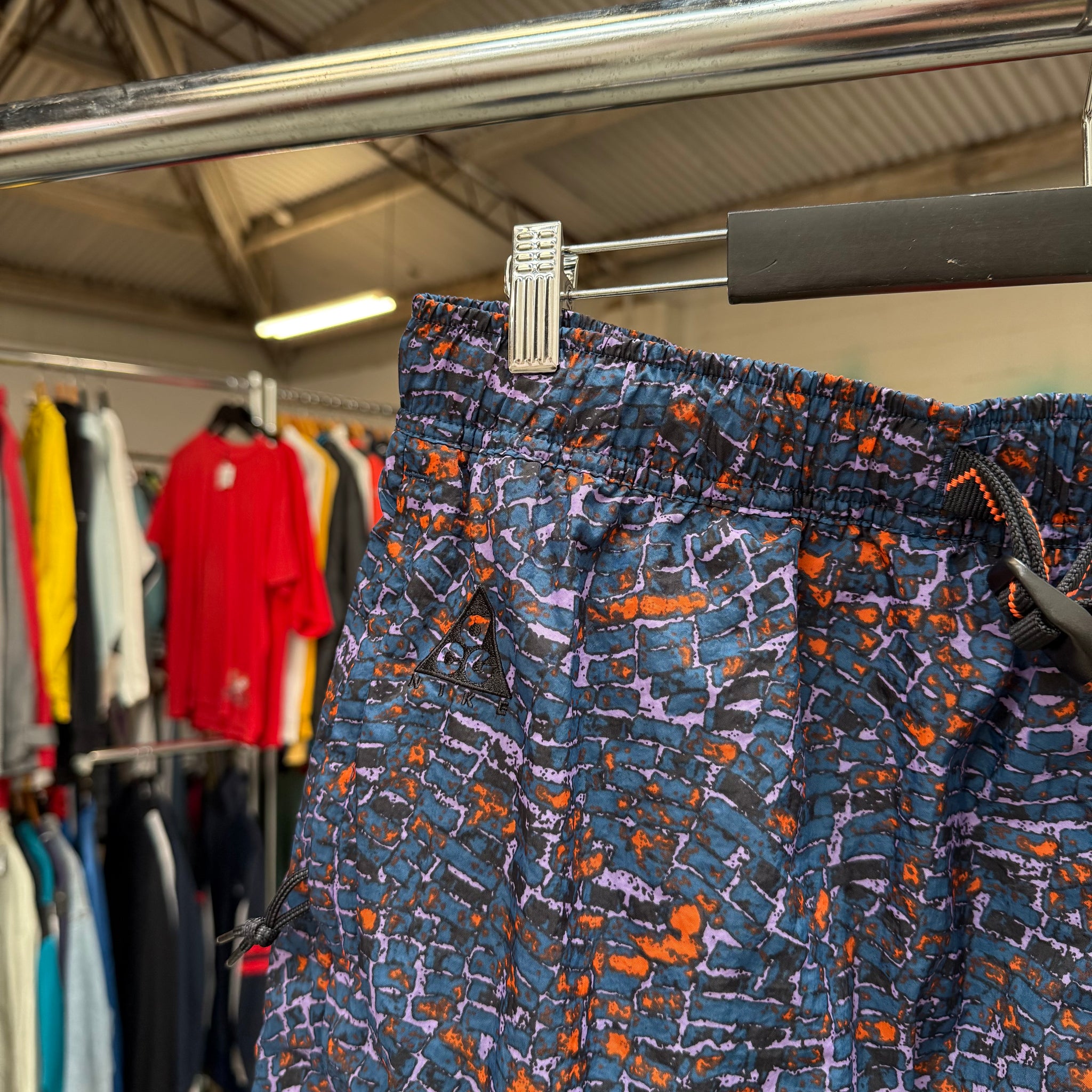 2010'S DEADSTOCK NIKE ACG PATTERNED SHORTS - XL