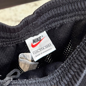 2000'S NIKE SWOOSH BASKETBALL SHORTS - 30
