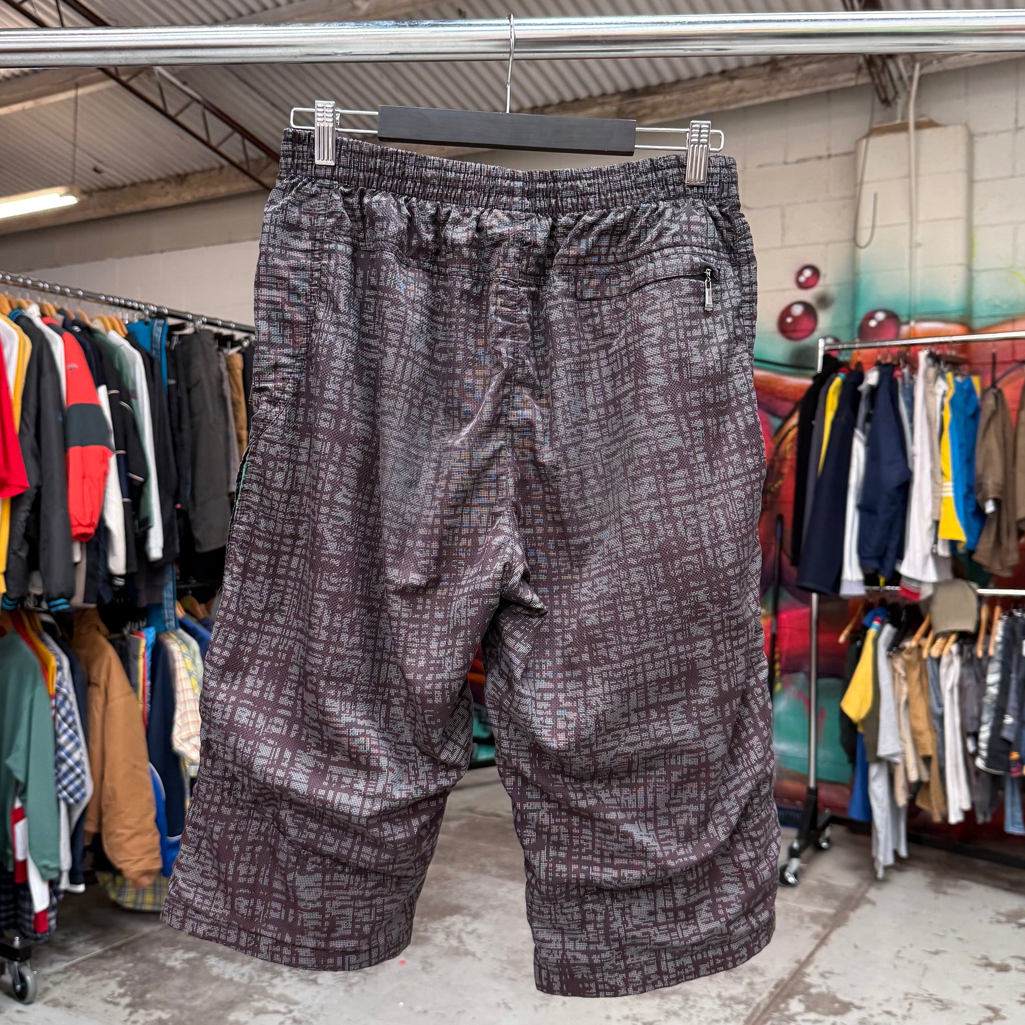 2000'S NIKE DIGITAL CAMO 3/4 SHORTS - 30