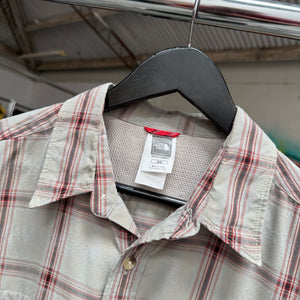 2000'S THE NORTH FACE TECH BUTTON-UP - M/L