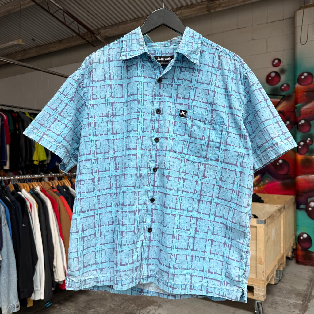 2000'S AIRWALK TRIPPY BUTTON-UP - L