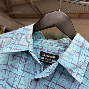 2000'S AIRWALK TRIPPY BUTTON-UP - L