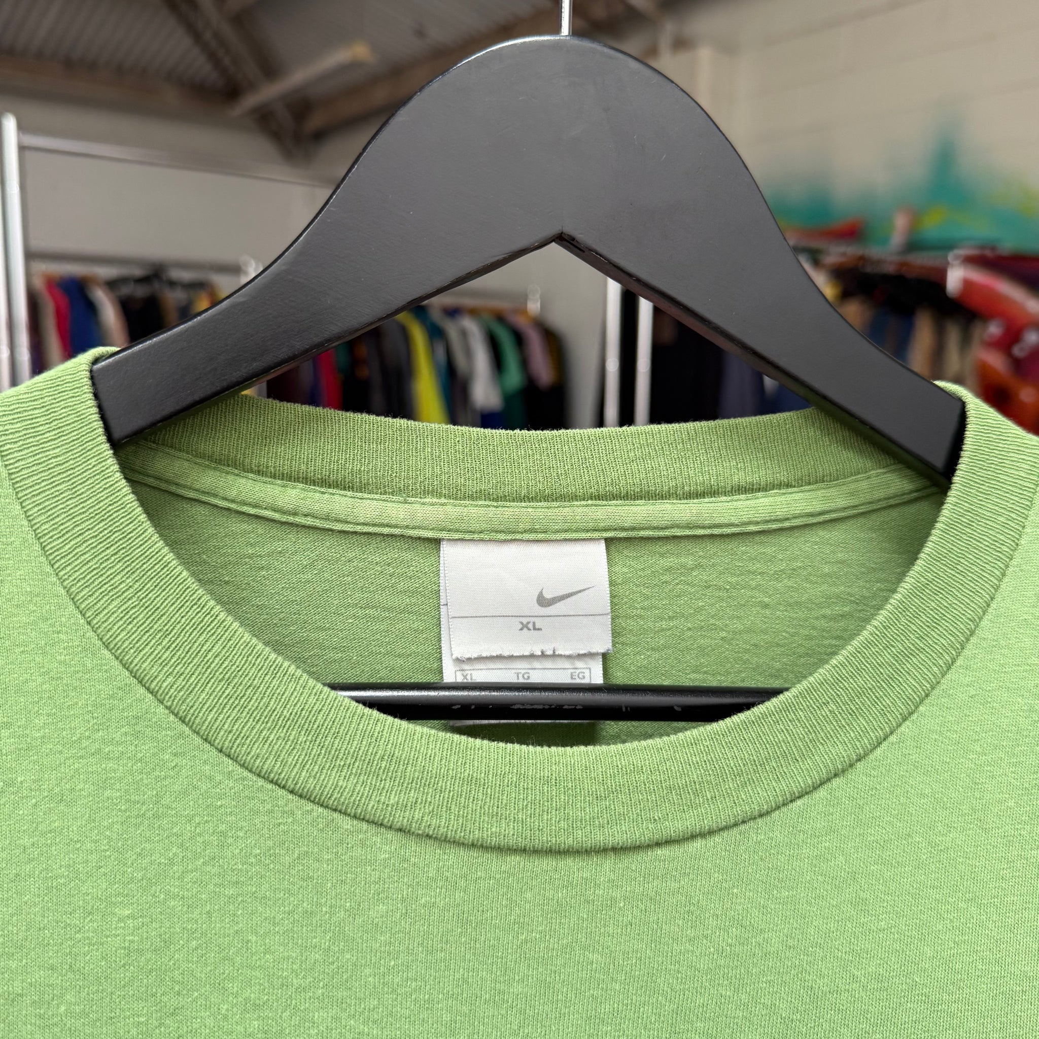 2000'S NIKE ATHLETICS GRAPHIC TEE - XL