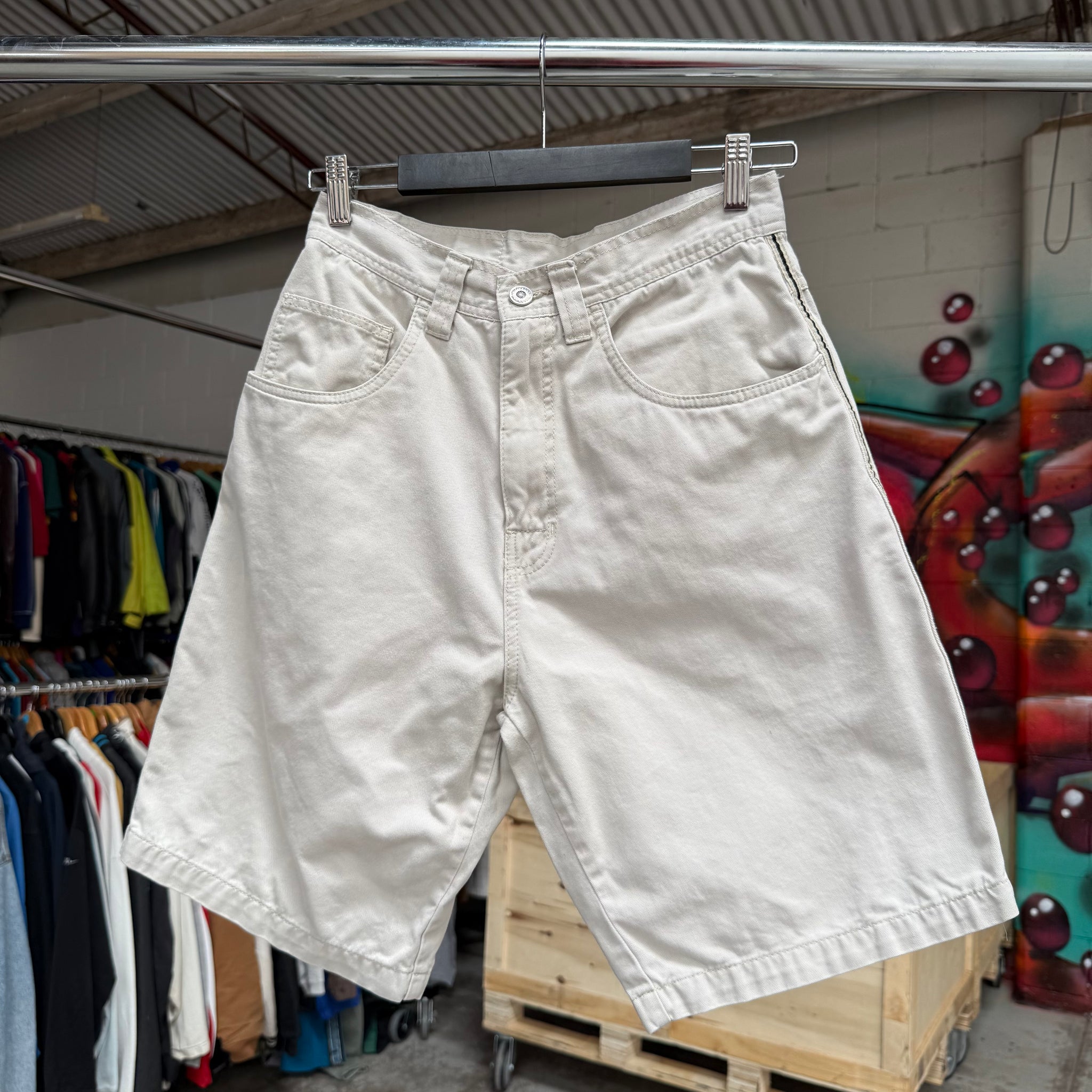2000'S BILLABONG PIN-STRIPED SHORTS - 26