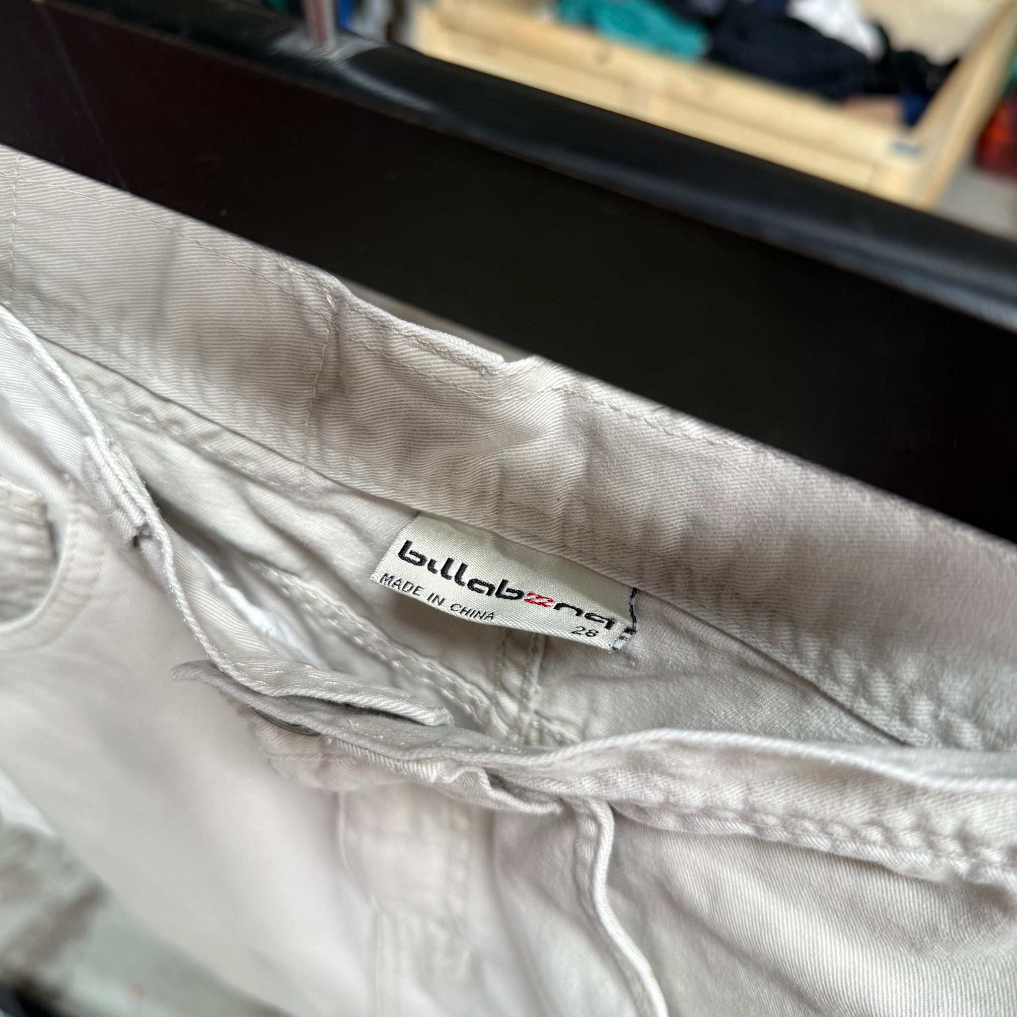 2000'S BILLABONG PIN-STRIPED SHORTS - 26