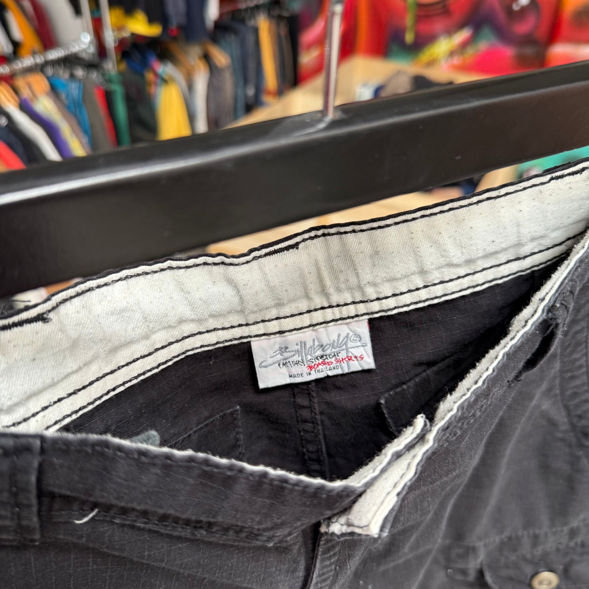 2000'S BILLABONG CARGO SHORTS - 32