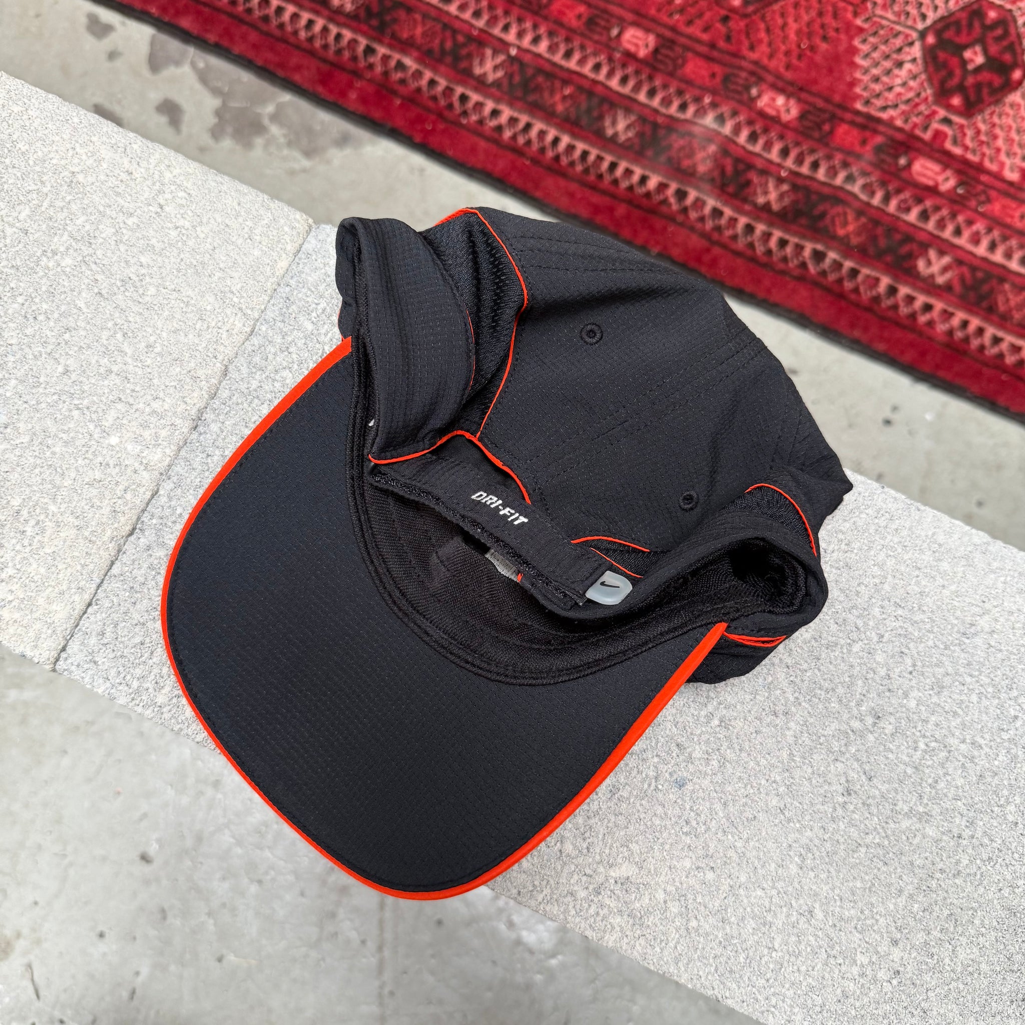 2000'S NIKE CHALLENGE COURT HAT