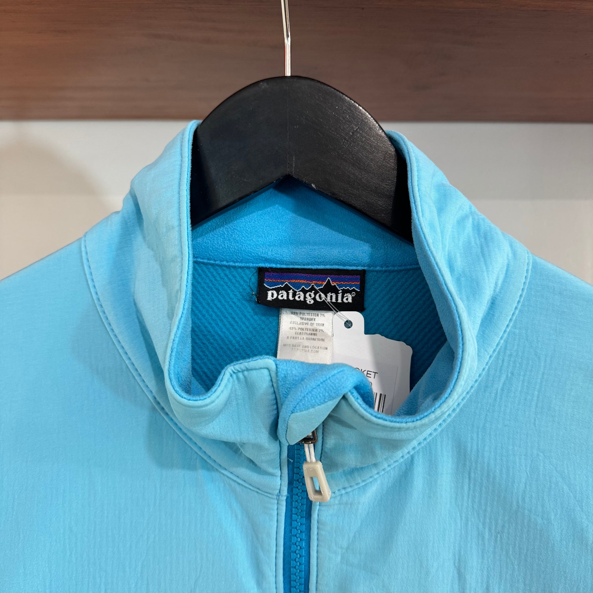 2010'S WOMENS PATAGONIA EMBROIDERED JACKET - L