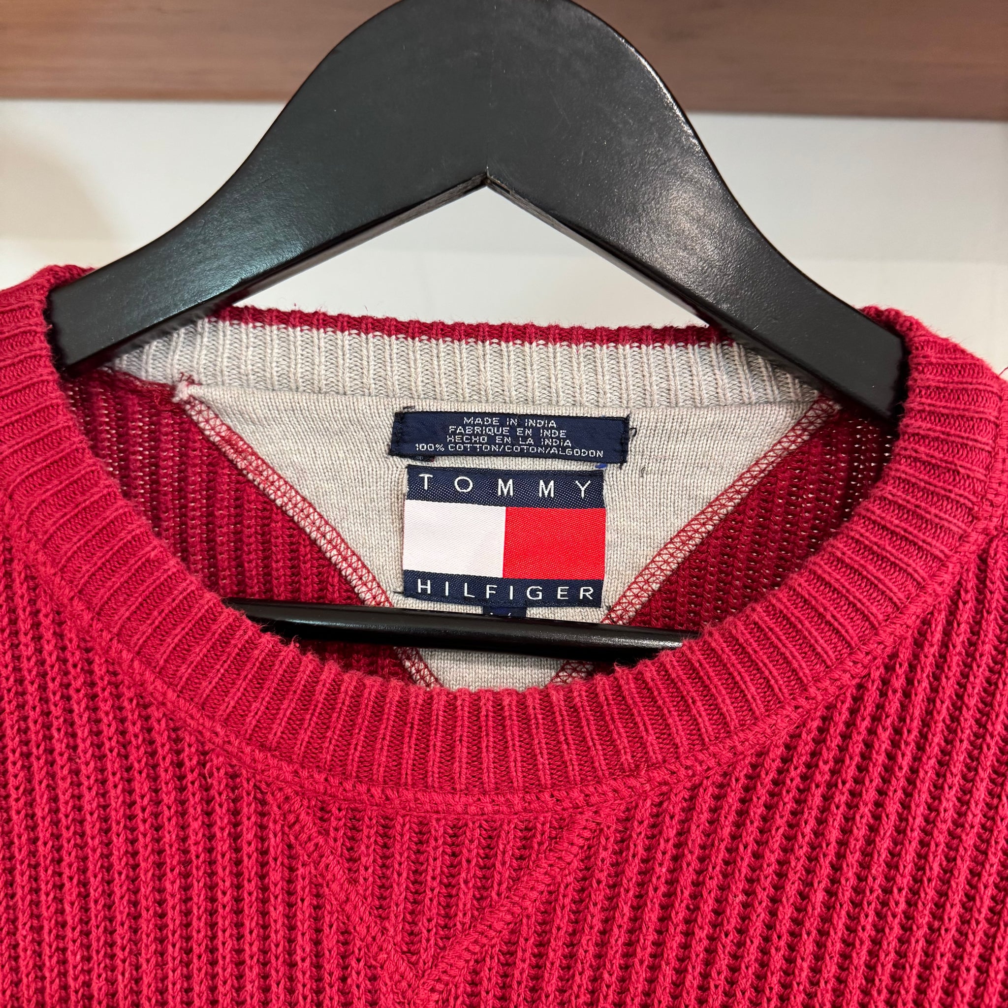 1990'S TOMMY HILFIGER CREST KNIT SWEATER - L