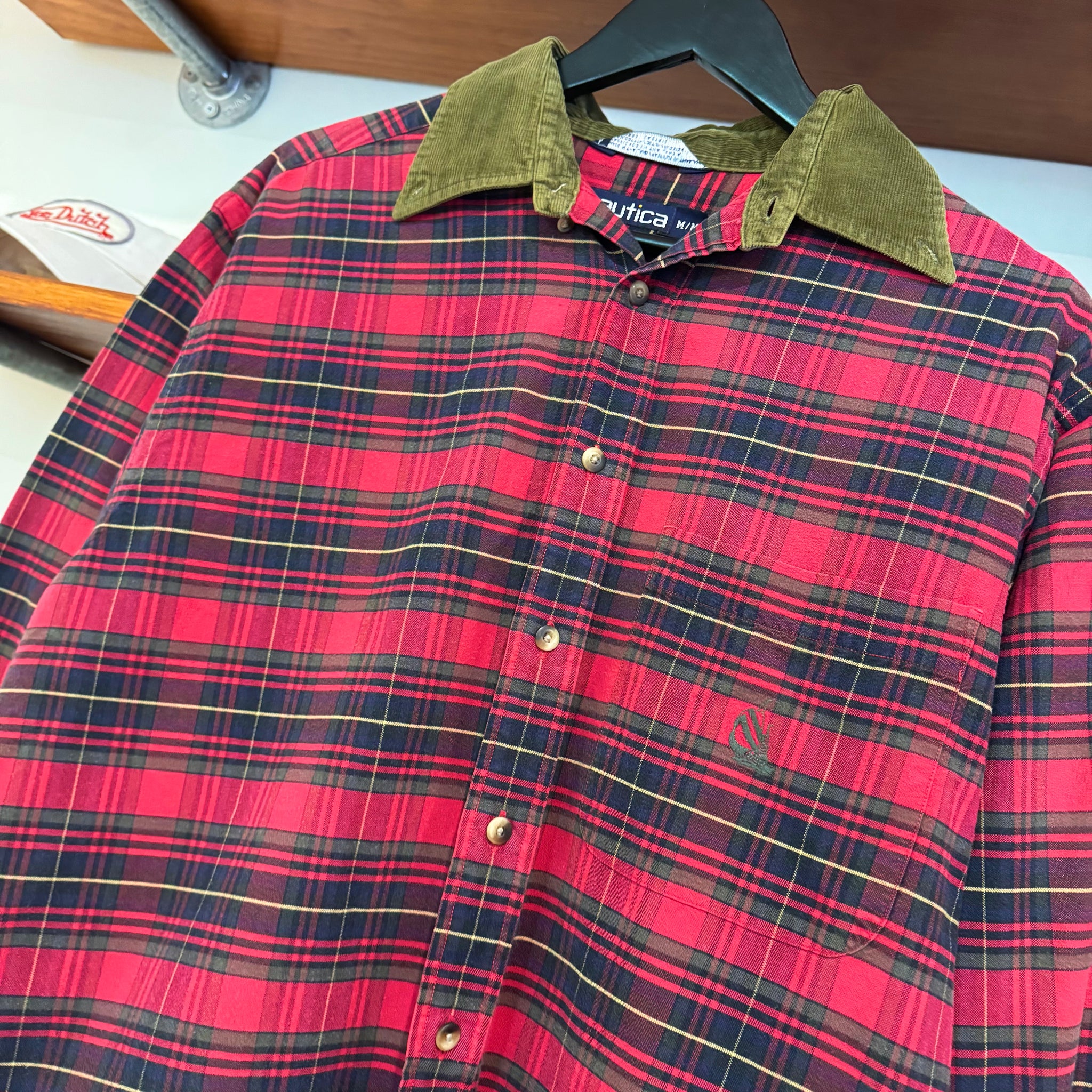 1990'S NAUTICA PLAID BUTTON-UP - L