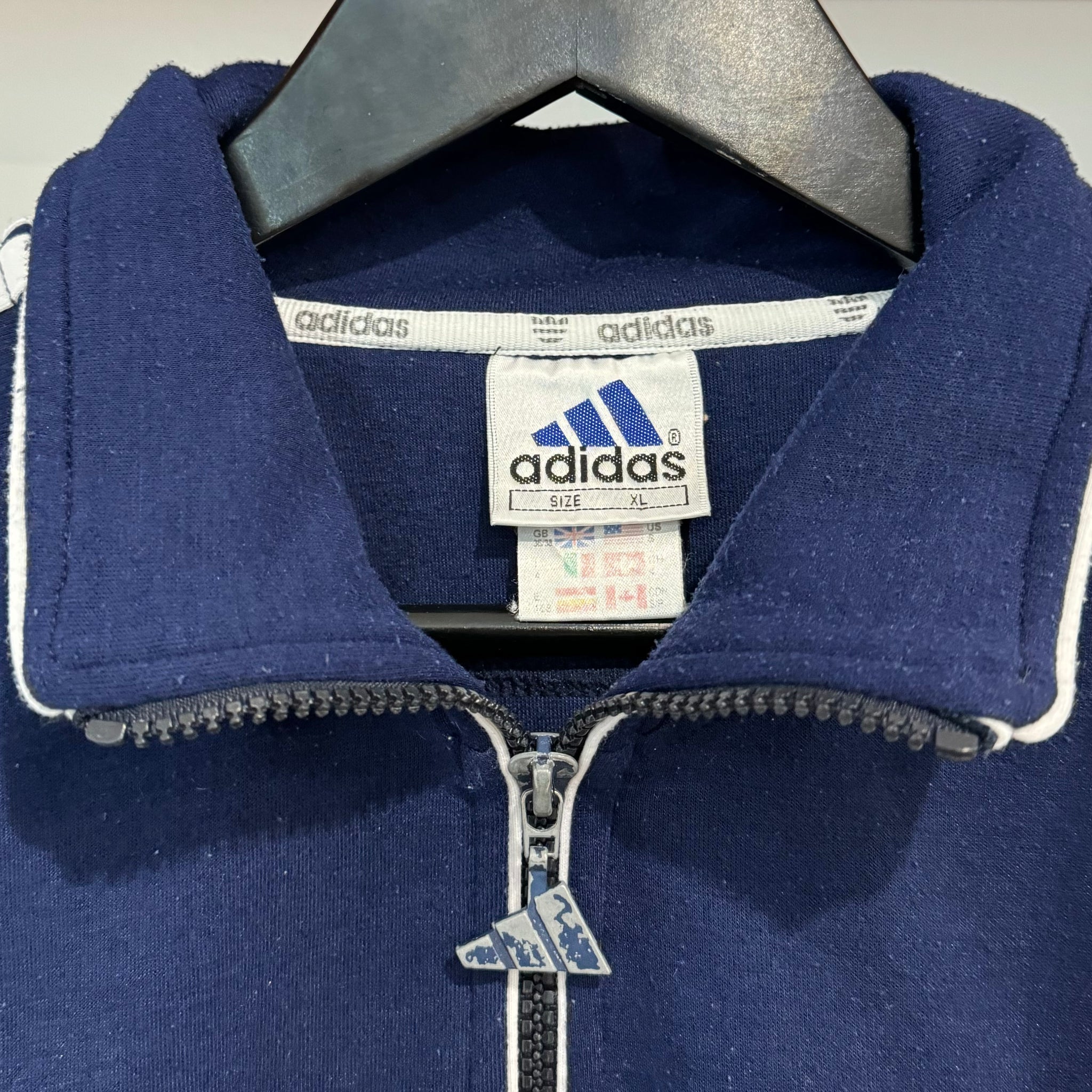 1990'S ADIDAS EMBROIDERED 3 STRIPE 1/4 ZIP - XL