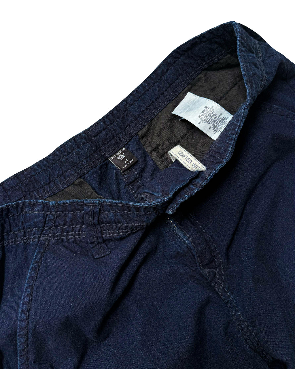 2000'S TRUE RELIGION CARGO SHORTS - 32